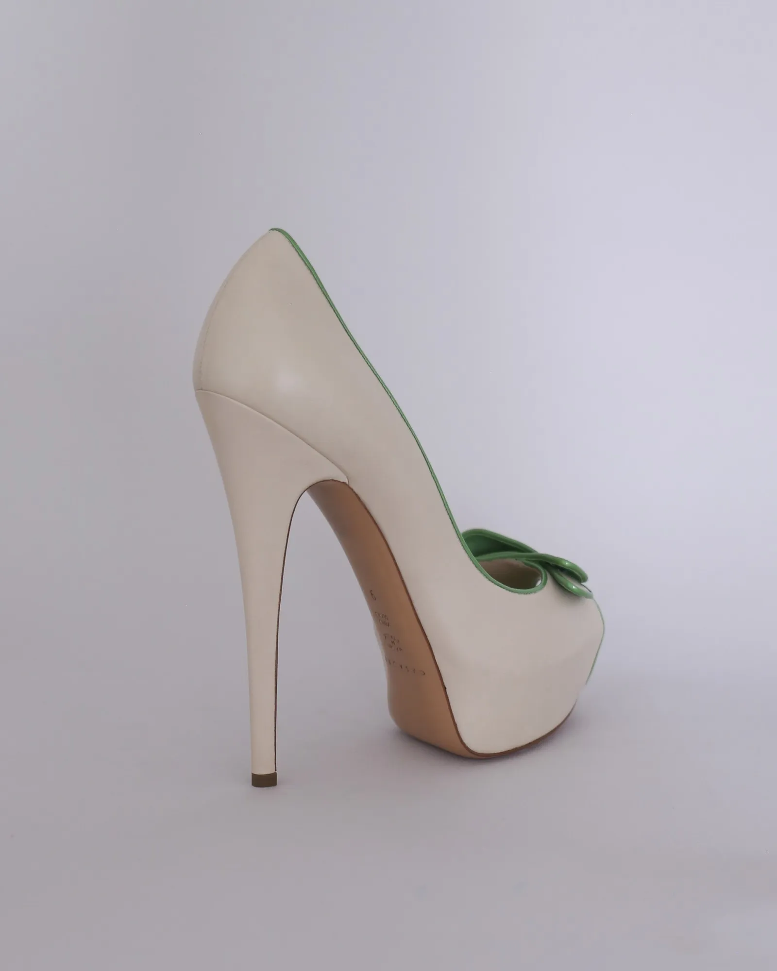 Escarpins à talons beige Casadei 