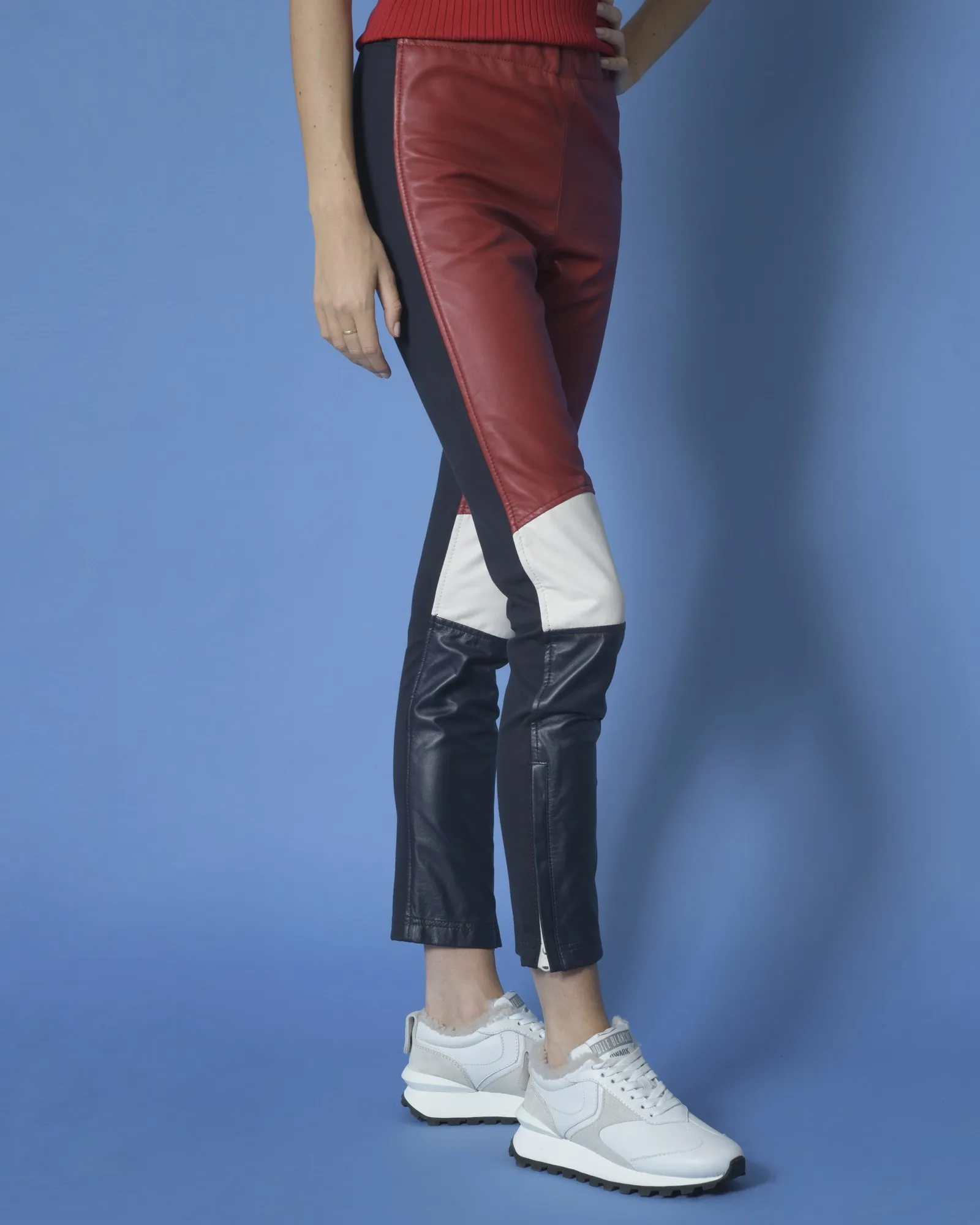 Legging rouge à empiècements cuir P.A.R.O.S.H 