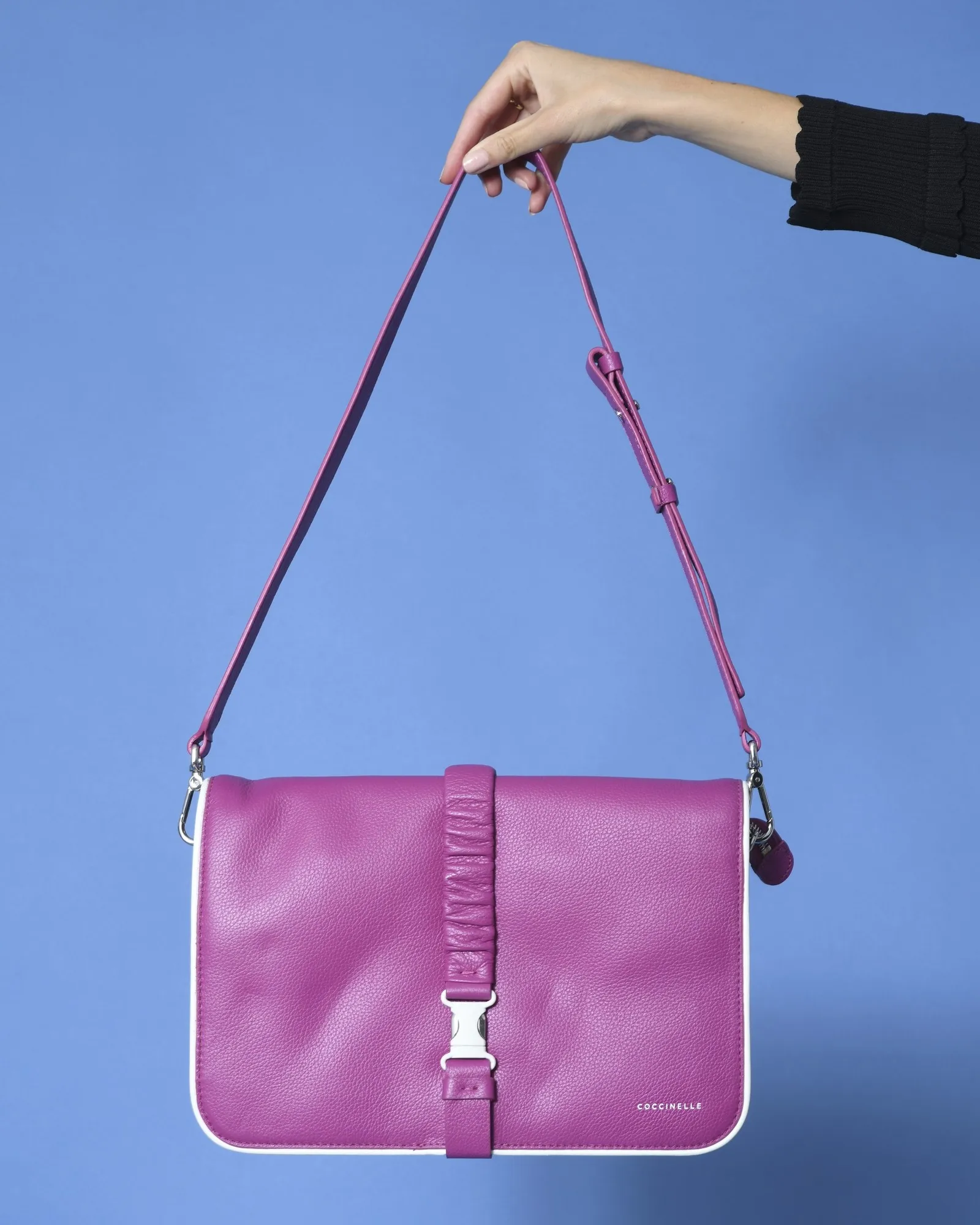 Sac messenger en cuir Coccinelle 