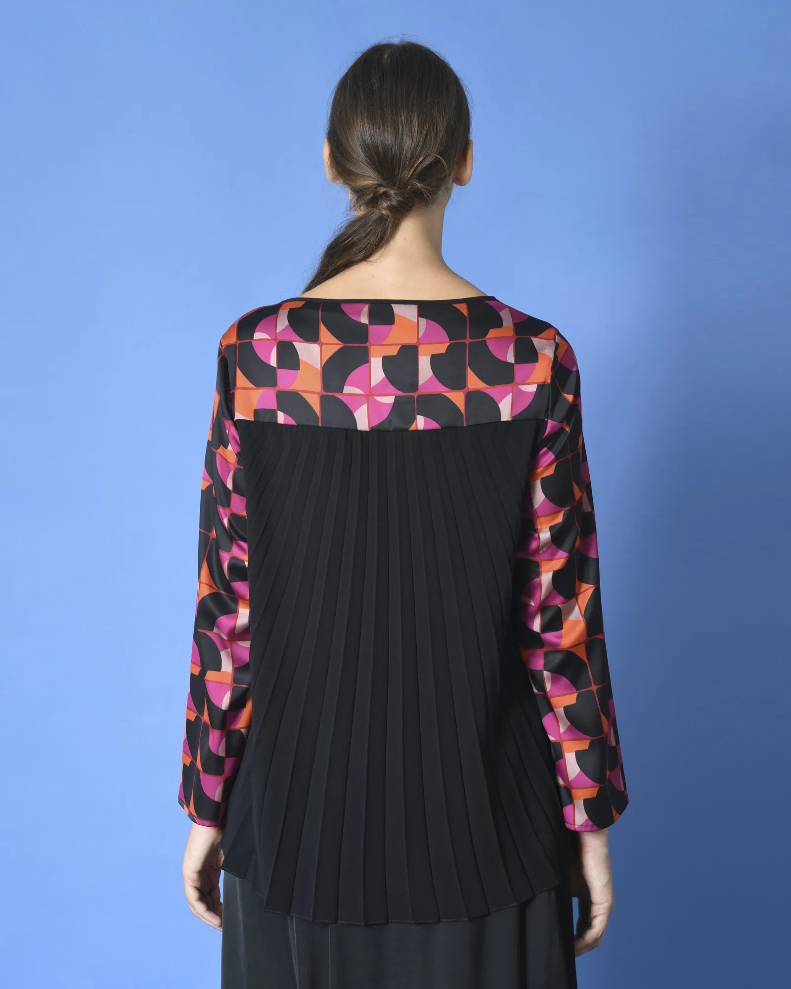 Blouse satinée à motifs abstraits Malaica 