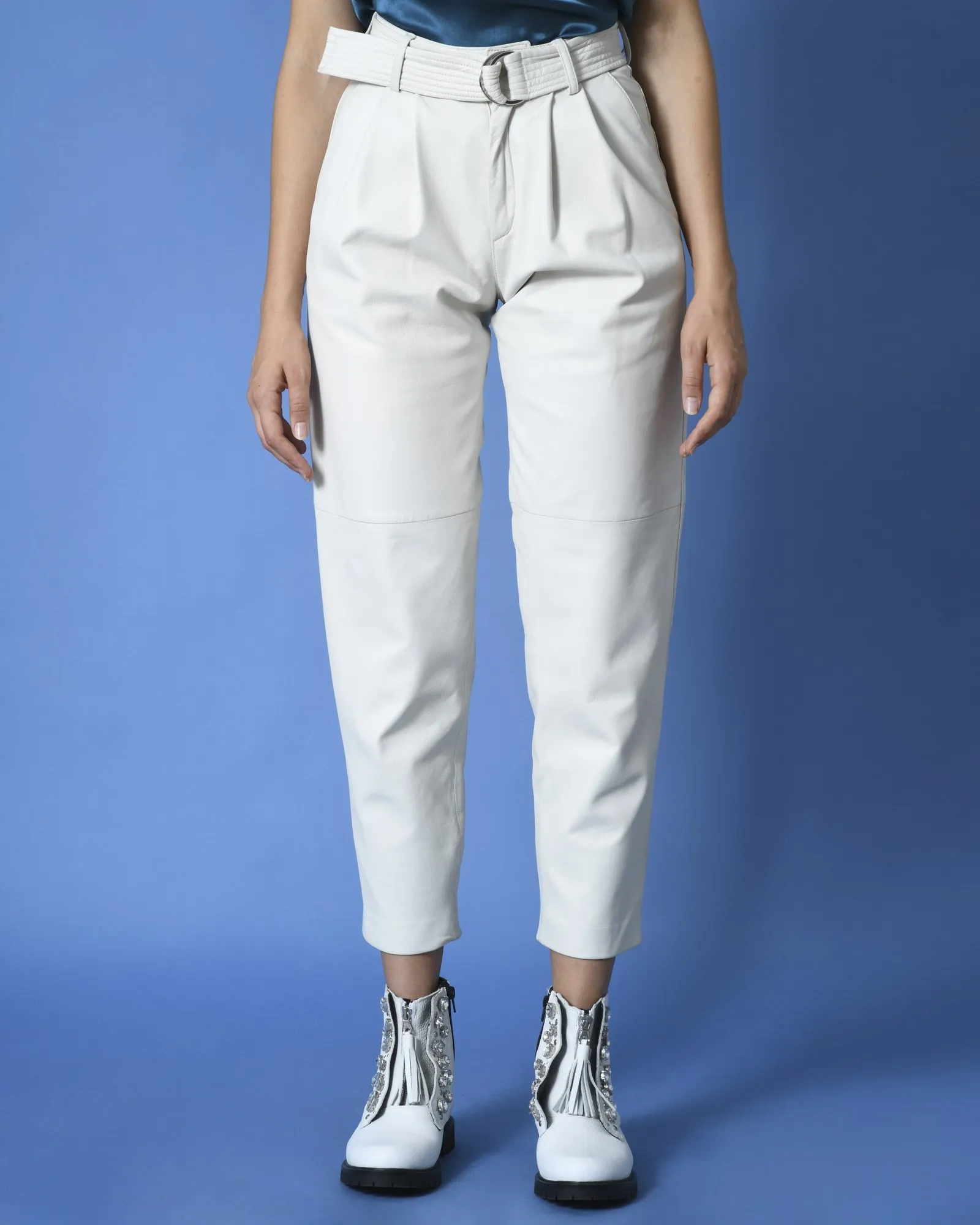 Pantalon carotte en cuir P.A.R.O.S.H 