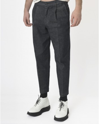 Pantalon gris coupe fuselé True Nyc 