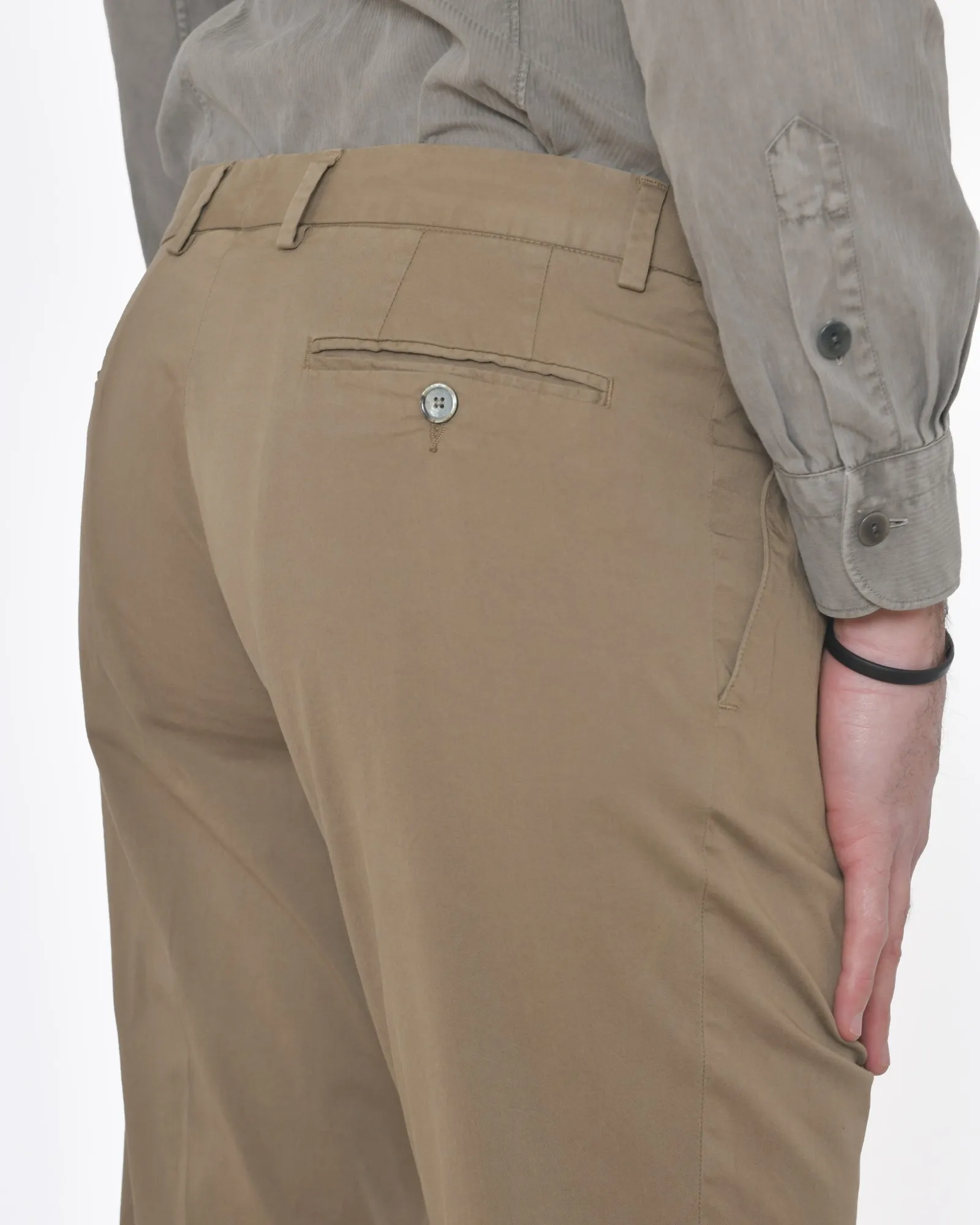 Pantalon beige foncé Roda 