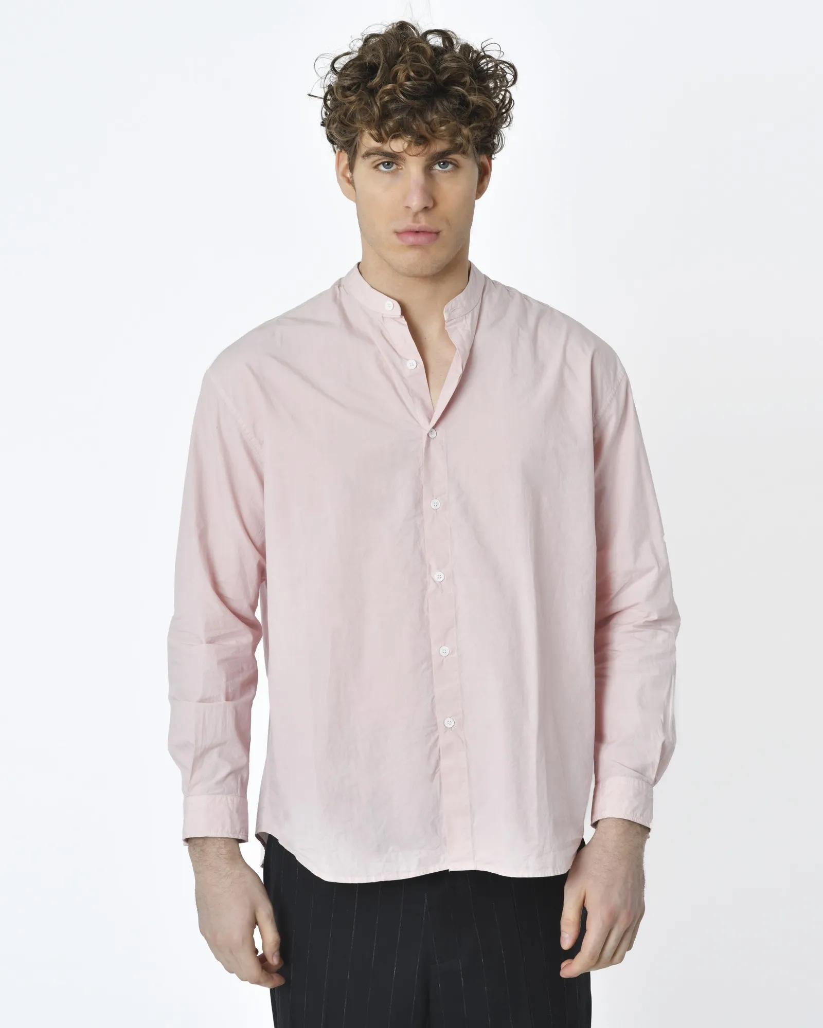 Chemise slim en coton rose à col mao Edition M.R 