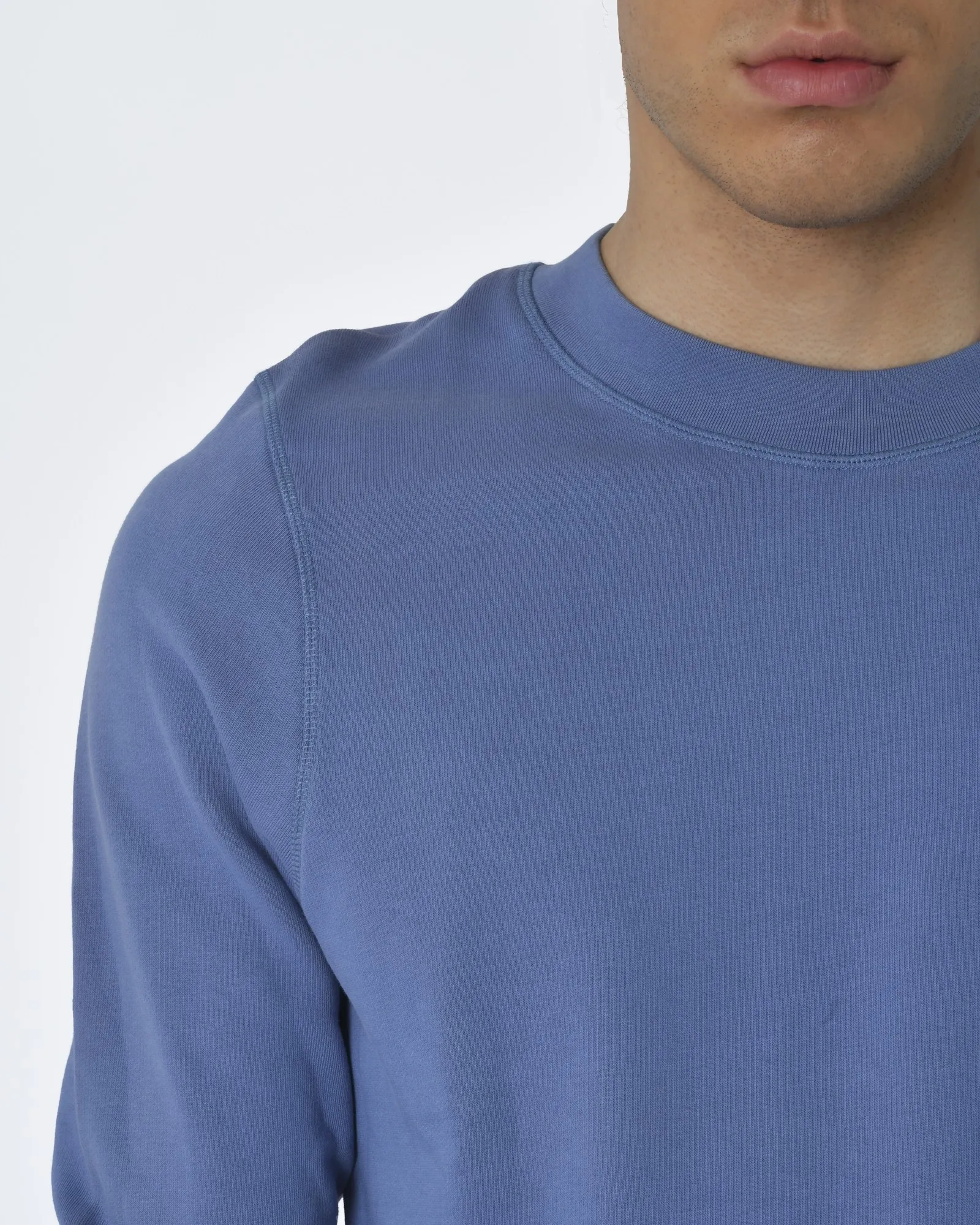 Sweat bleu Editions M.R 