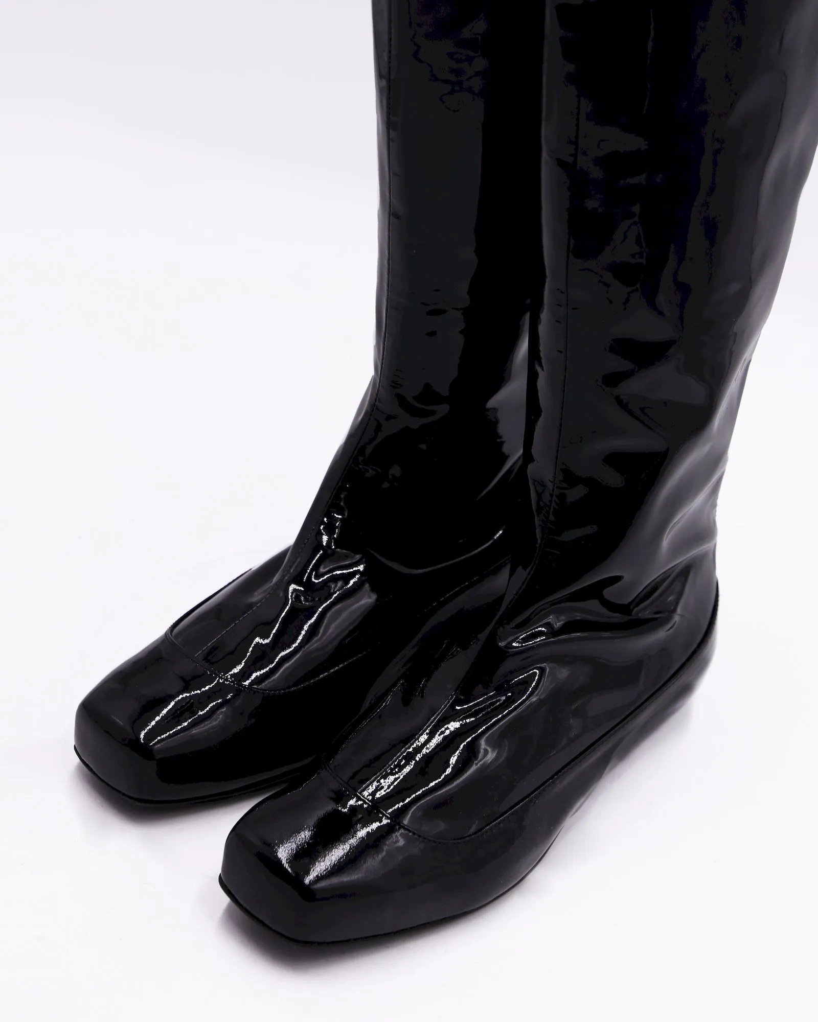 Bottes plates en cuir vernis Lanvin 