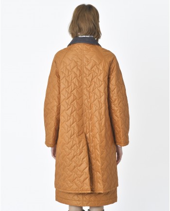 Manteau matelassé d'ensemble camel Tela 