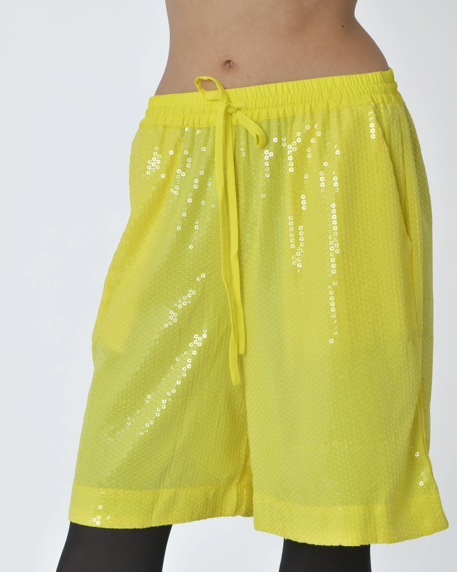 Short d'ensemble jaune à sequins transparent P.A.R.O.S.H 