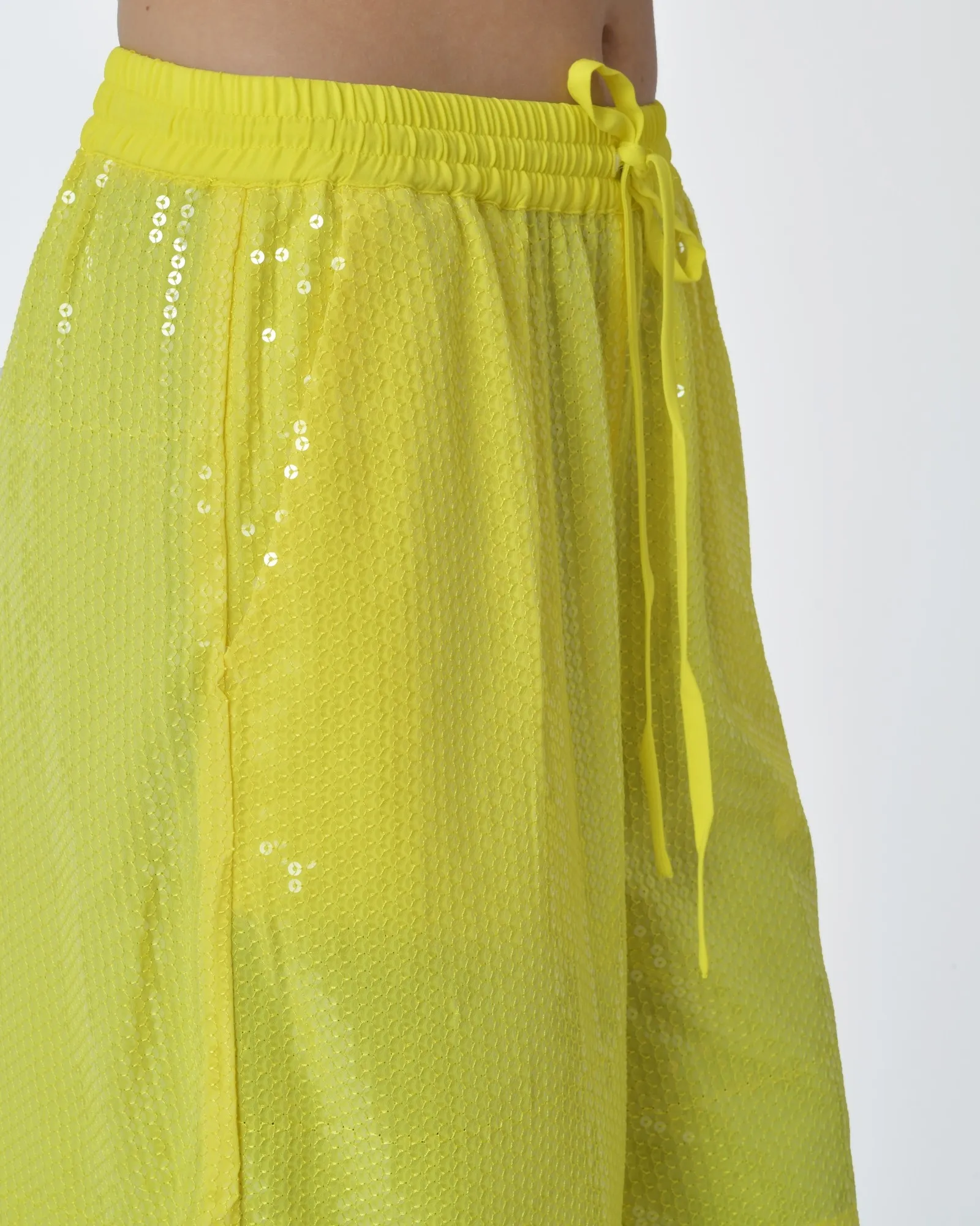 Short d'ensemble jaune à sequins transparent P.A.R.O.S.H 