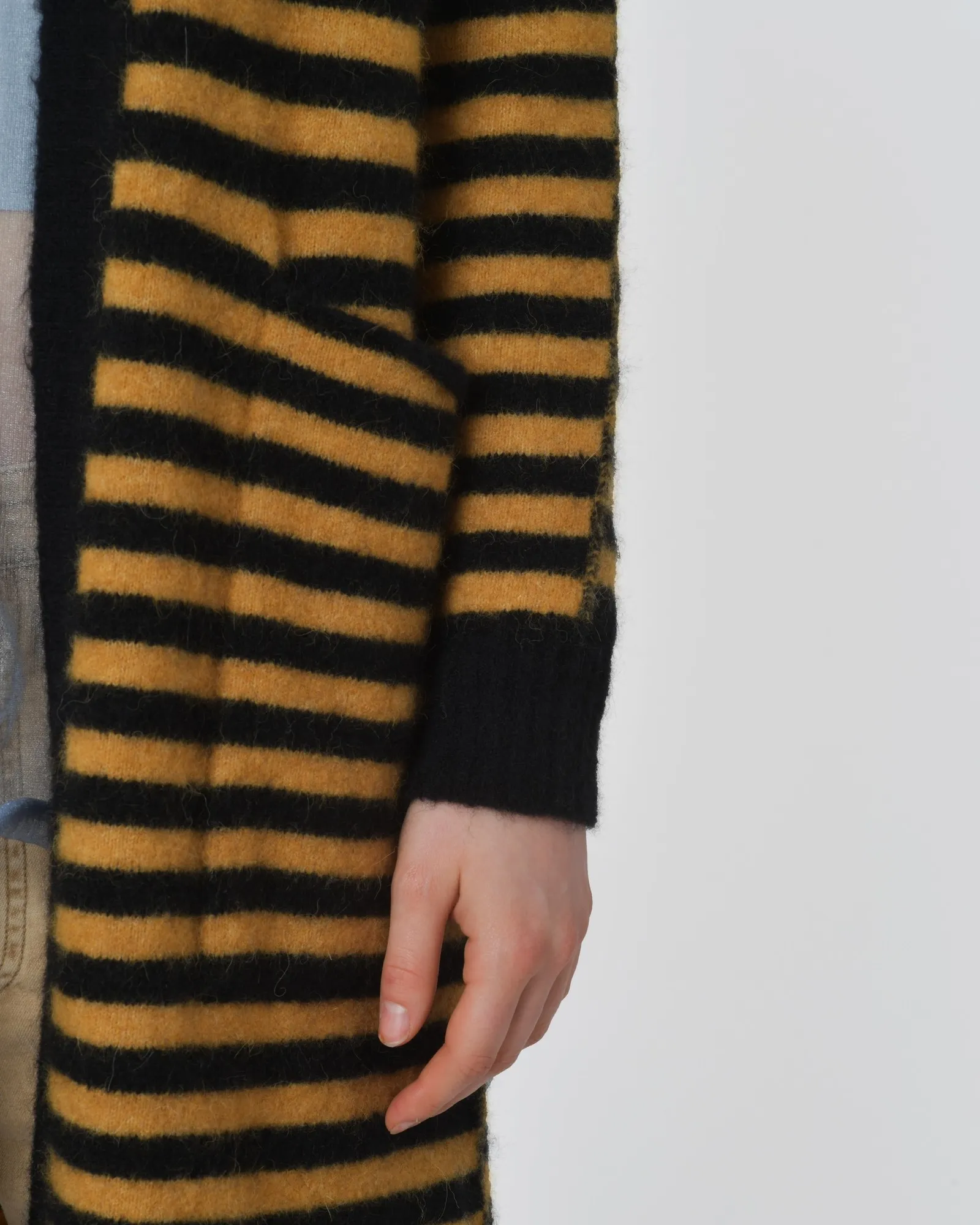 Cardigan rayé jaune et noir Momoni 