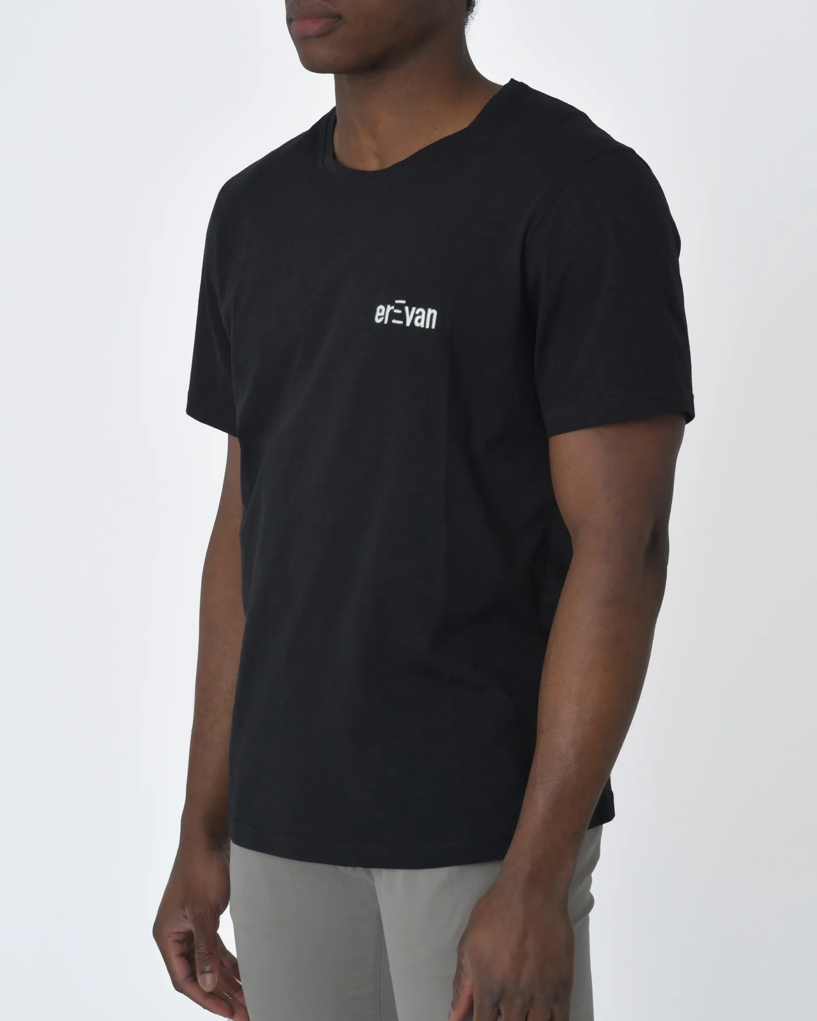 T-Shirt noir avec logo Erevan 