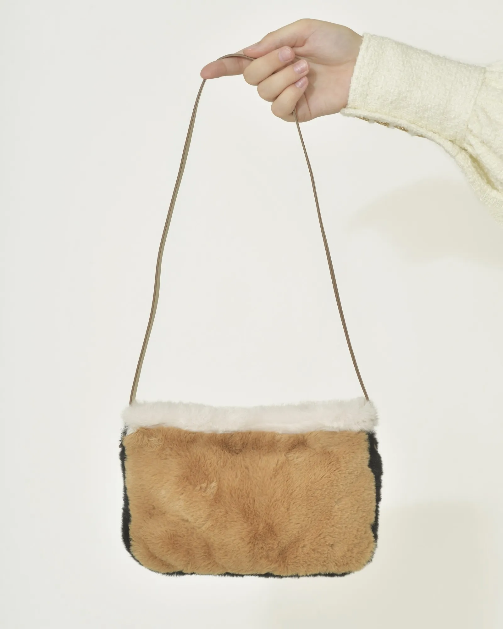 Sac en fausse fourrure camel Anita Bilardi 