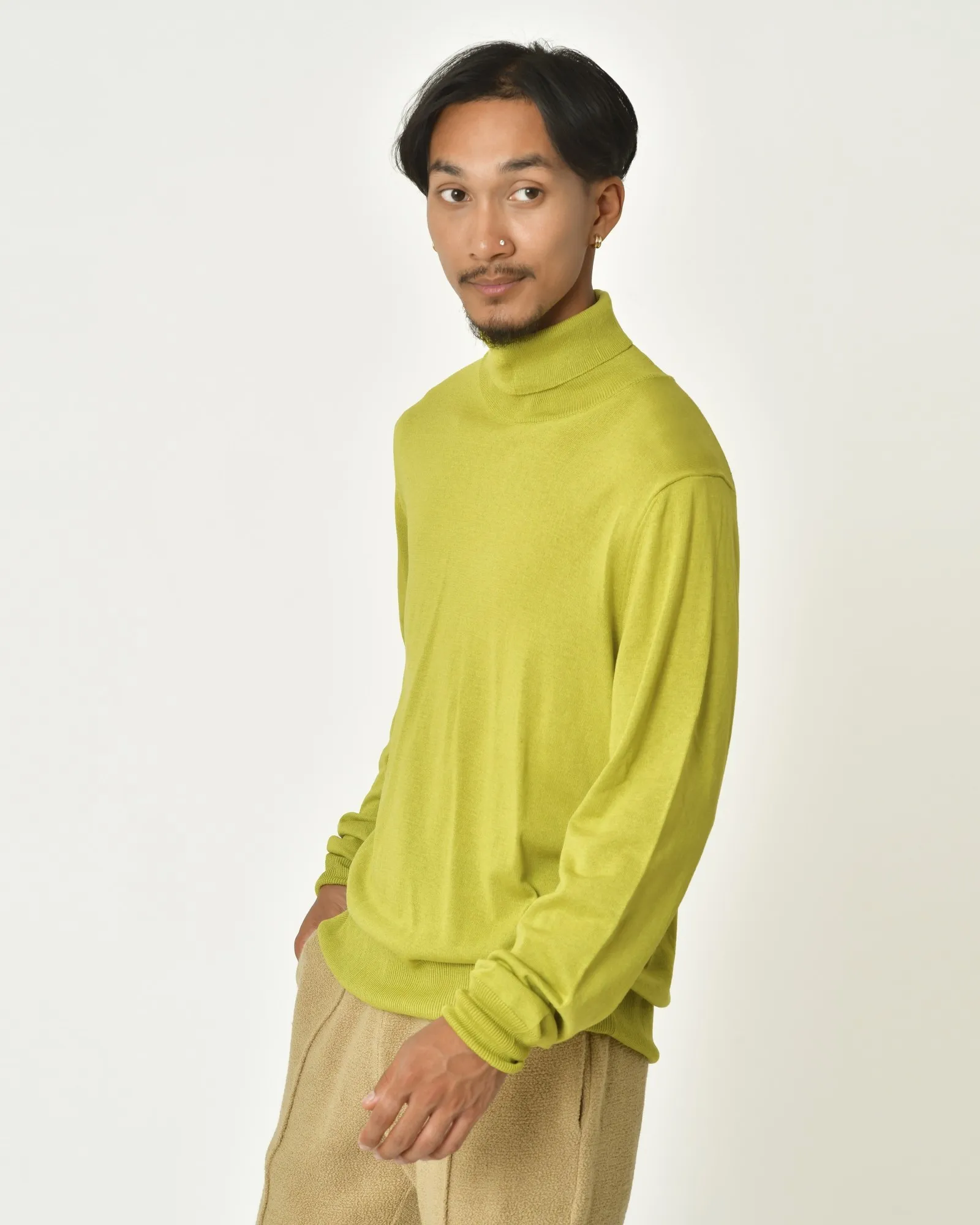 Pull à col montant vert Vneck 