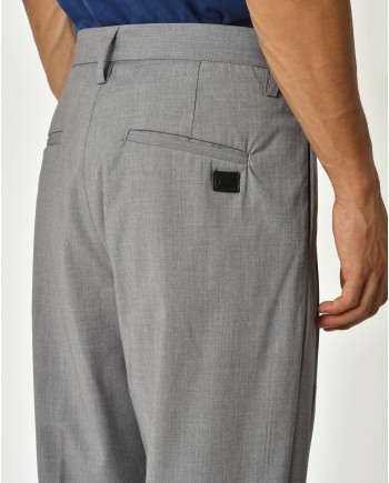 Pantalon gris à plis Ixos 