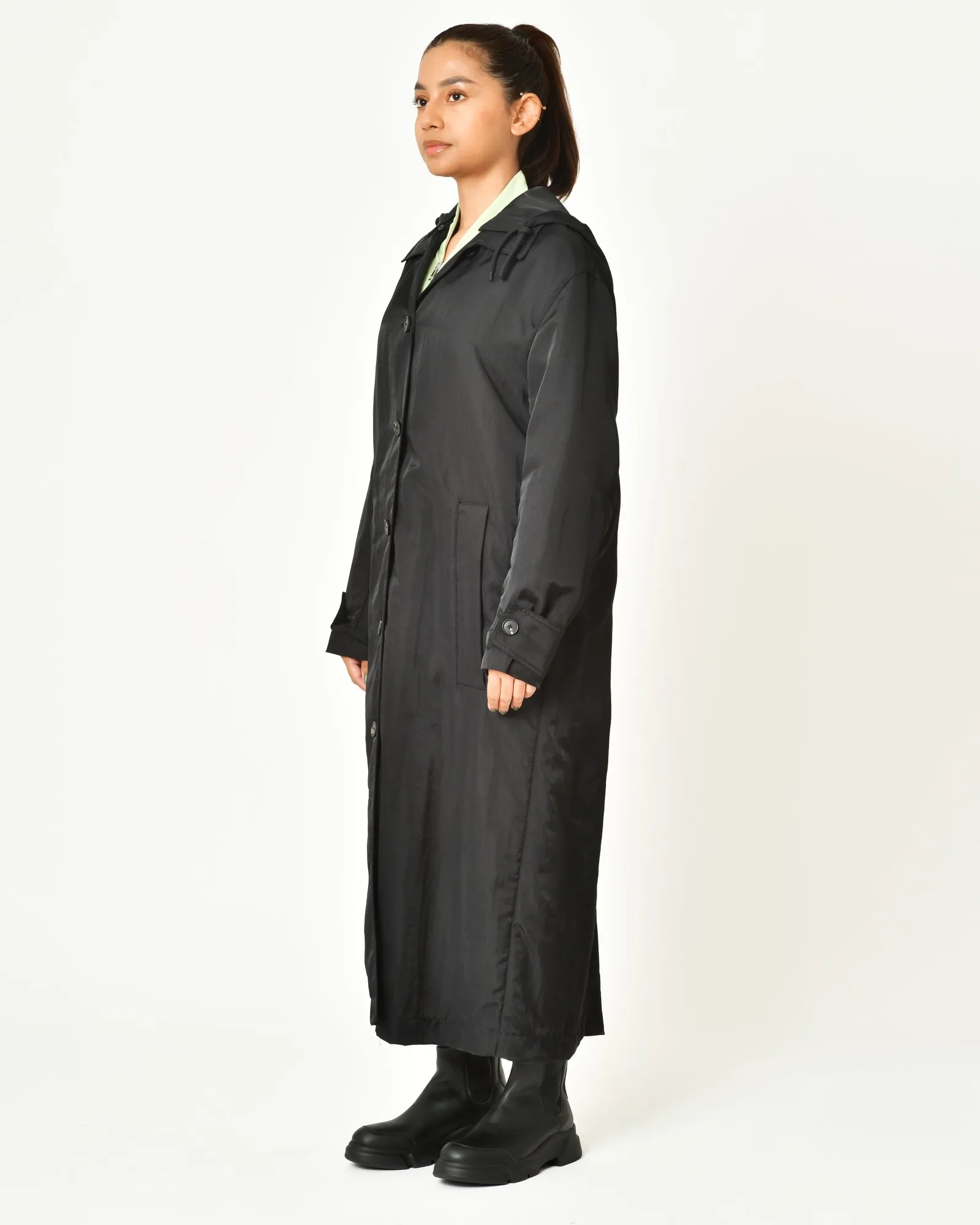 Manteau long noir à capuche amovible Tela 