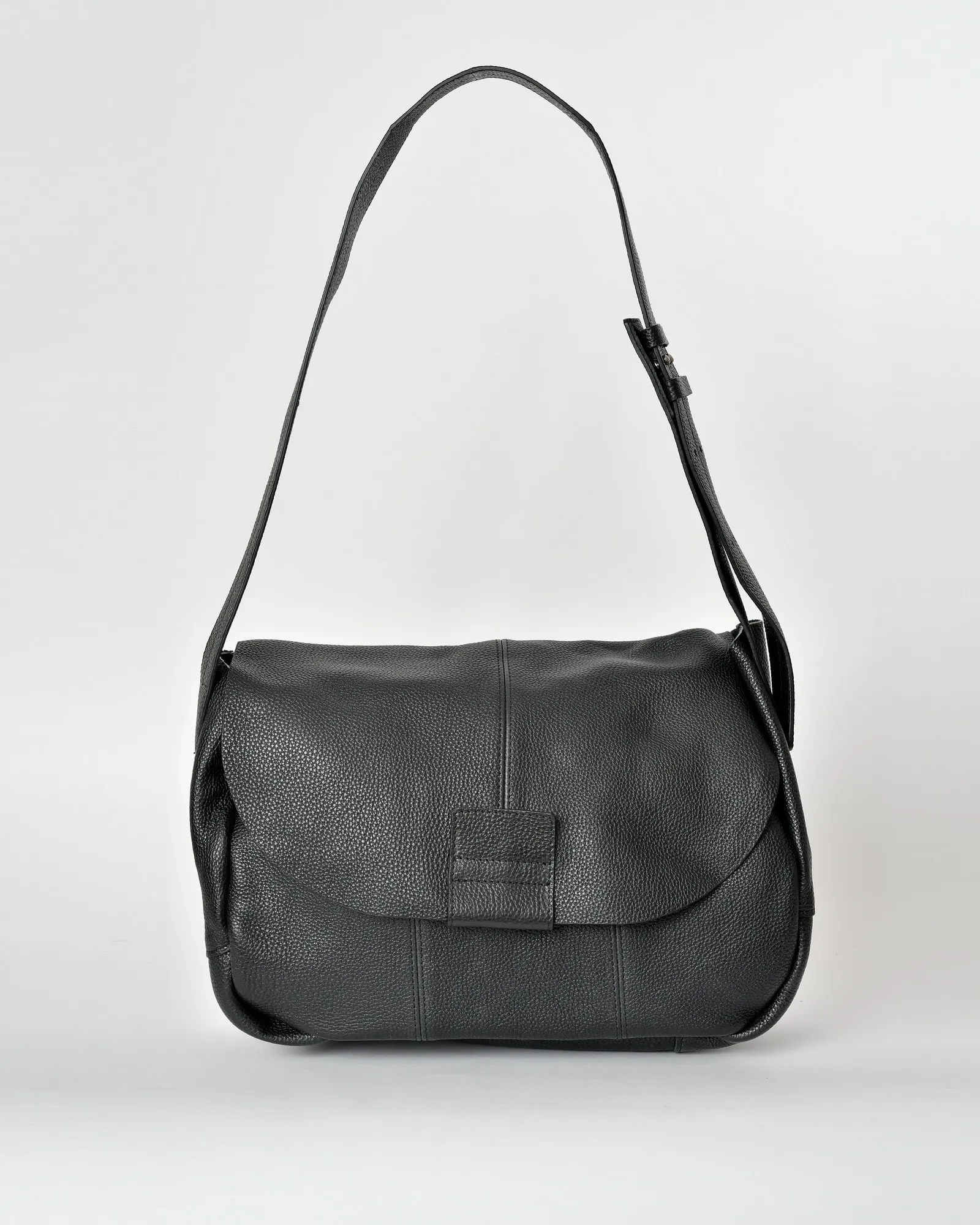 Sac porté épaule en cuir texturé noir Falorni 