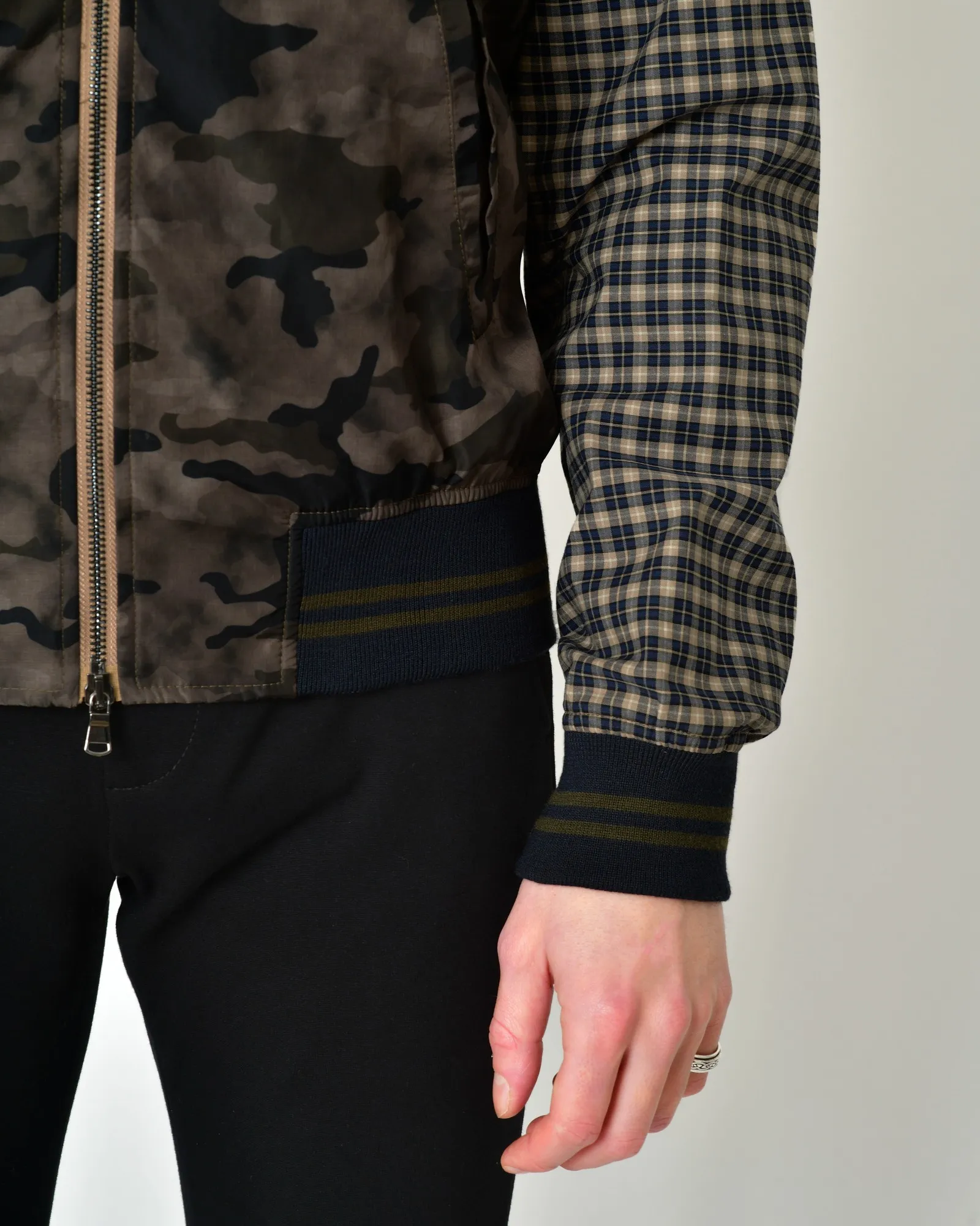 Blouson à imprimé carreaux et camouflage Ly Adams 