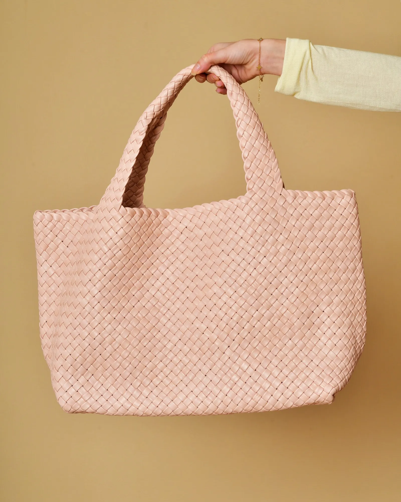 Sac cabas en cuir tressé rose Falorni 