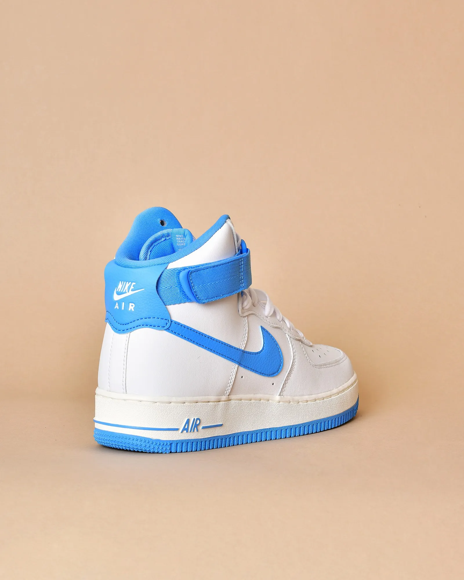 Baskets Nike WMNS AIR FORCE 1 HIGH OG QS 