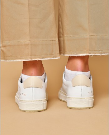 Baskets blanches en cuir Woman by Common Projects 