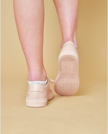 Baskets en cuir rose Woman By Common Projects 