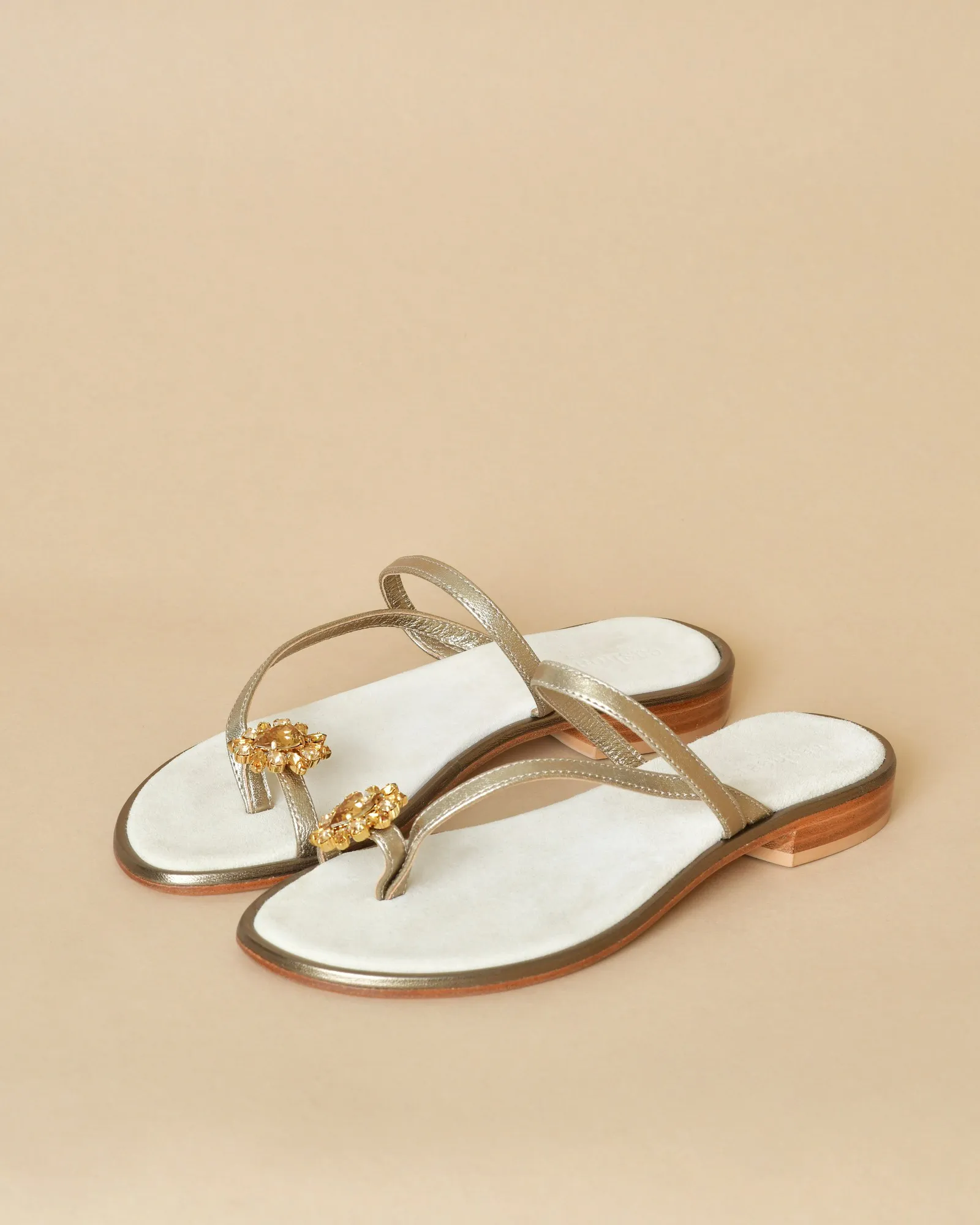 Sandales en cuir avec bijou cristal Casheart 