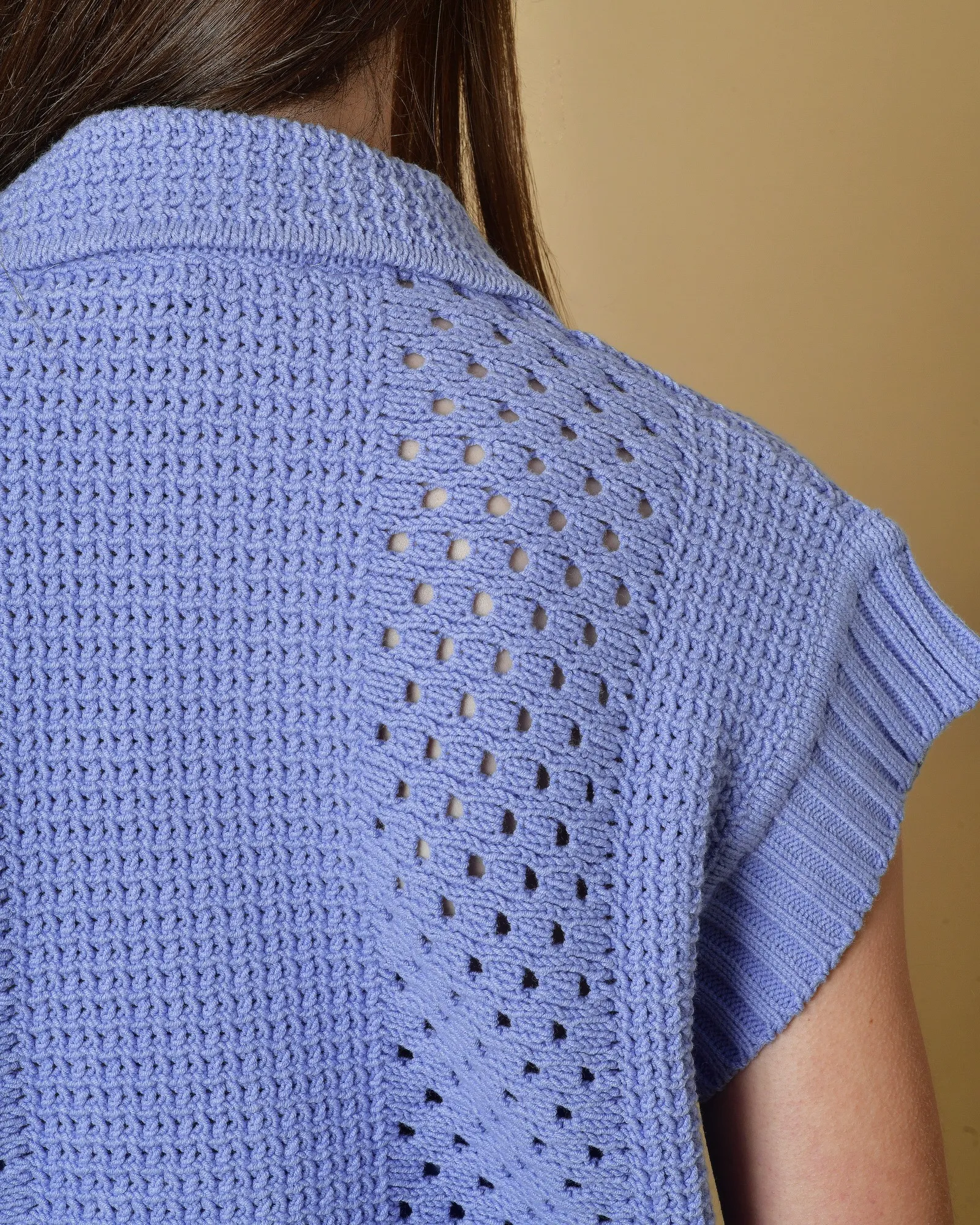 Pull en maille à boutons sans manches Tela 