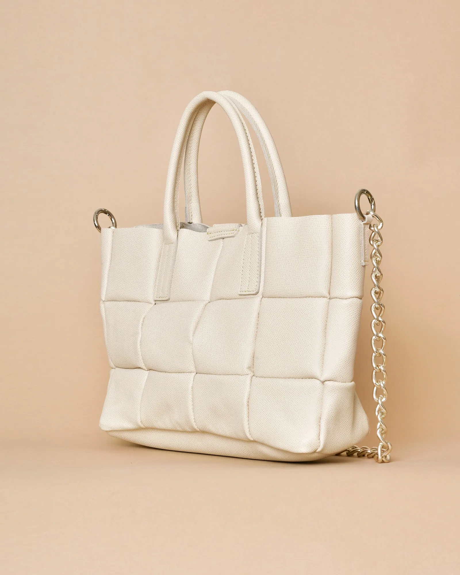 Sac à main en cuir texturé beige rosé Falorni 