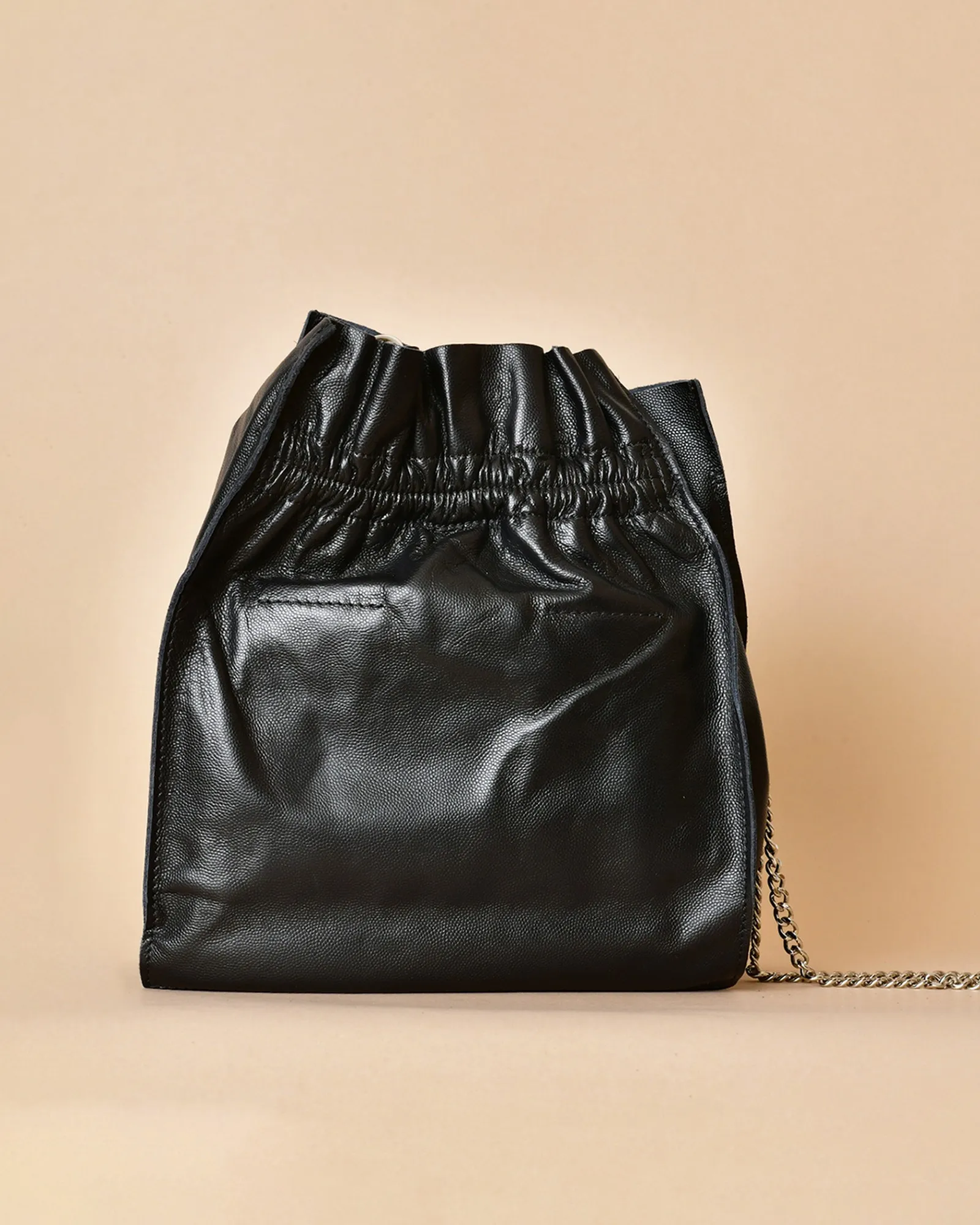 Sac bandoulière en cuir noir grainé Falorni 