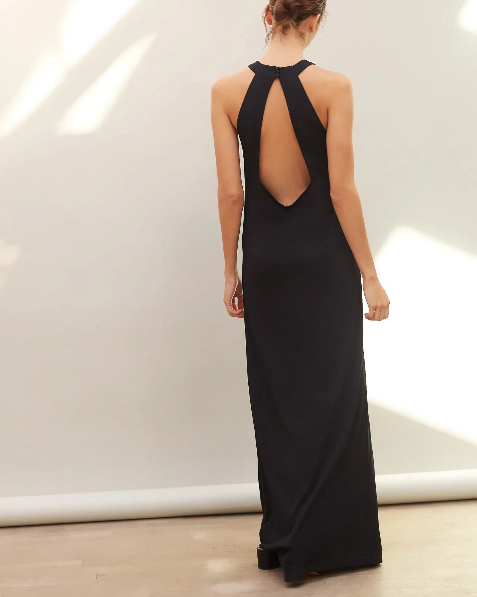 Robe longue noir dos nu Chacok 