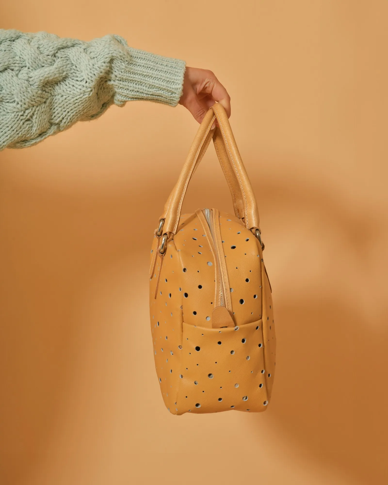 Sac à main en cuir perforé Utopia 