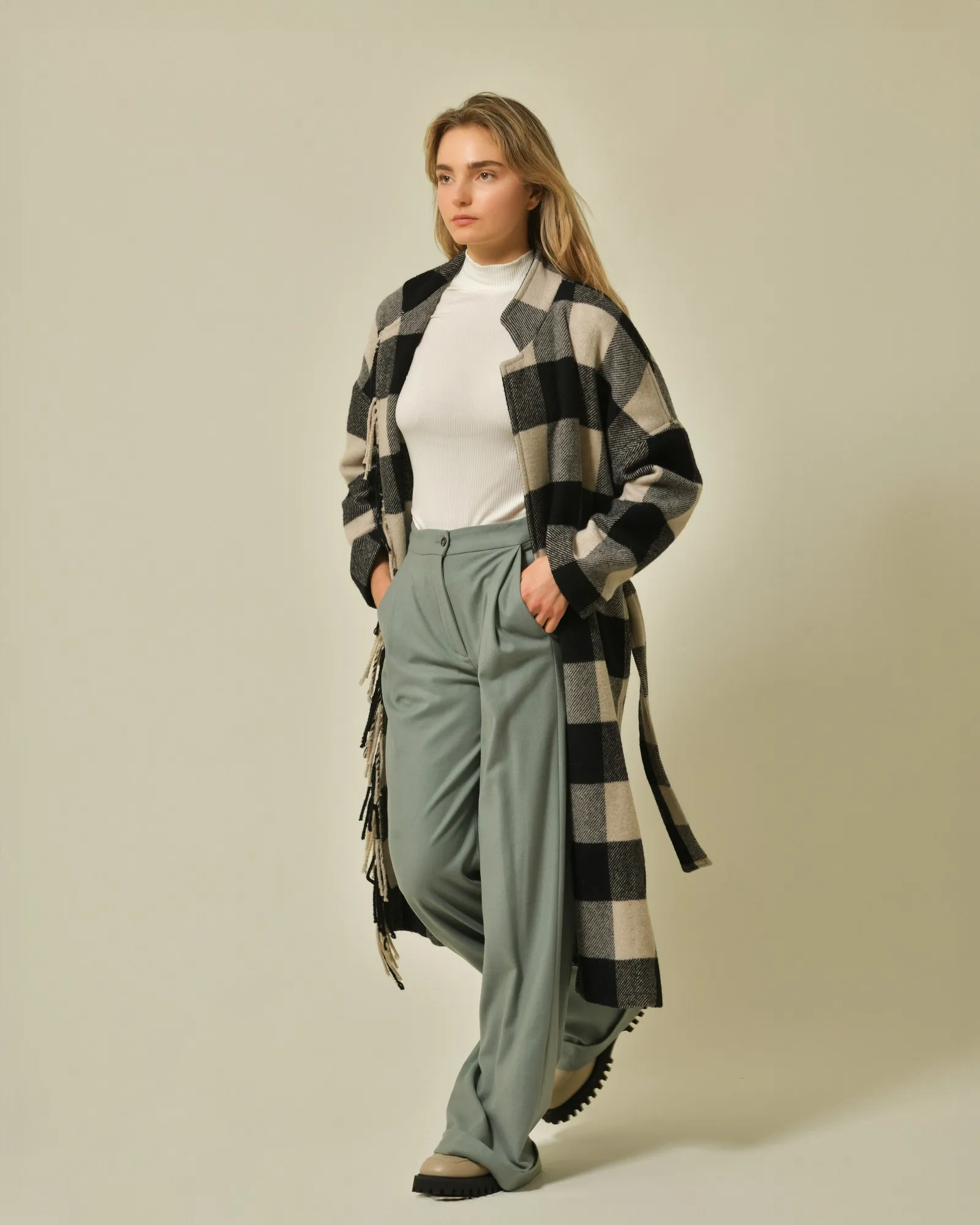 Manteau en laine mélangée à carreaux et franges Diega 