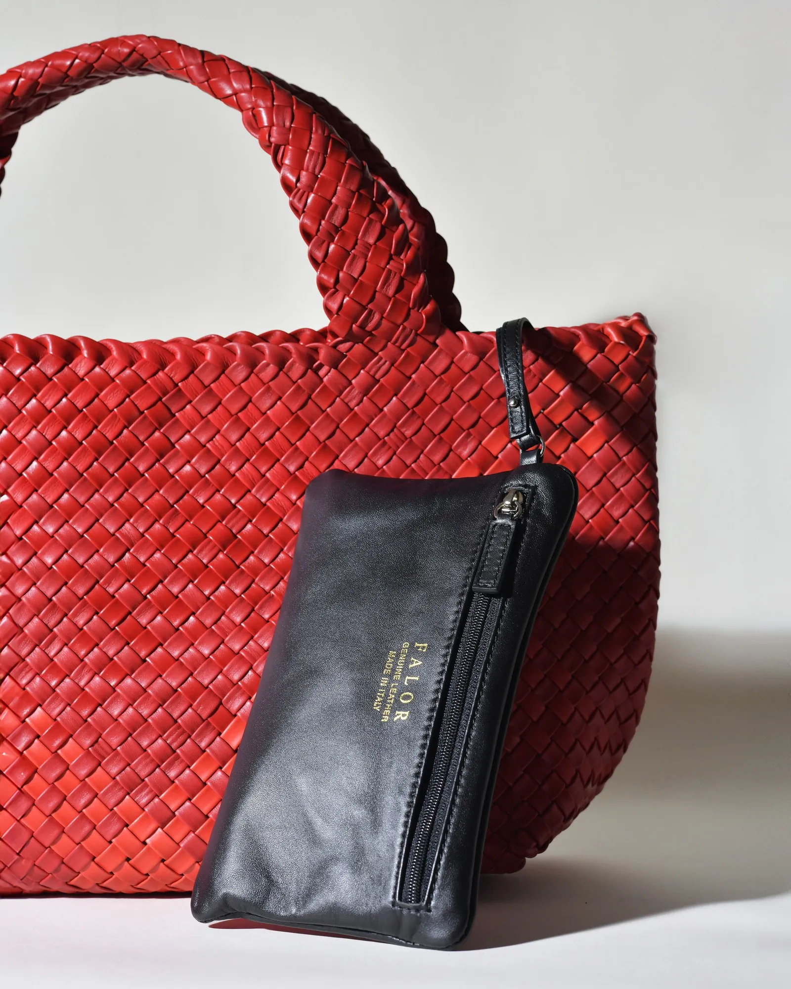 Sac porté épaule en cuir tressé rouge Falorni 