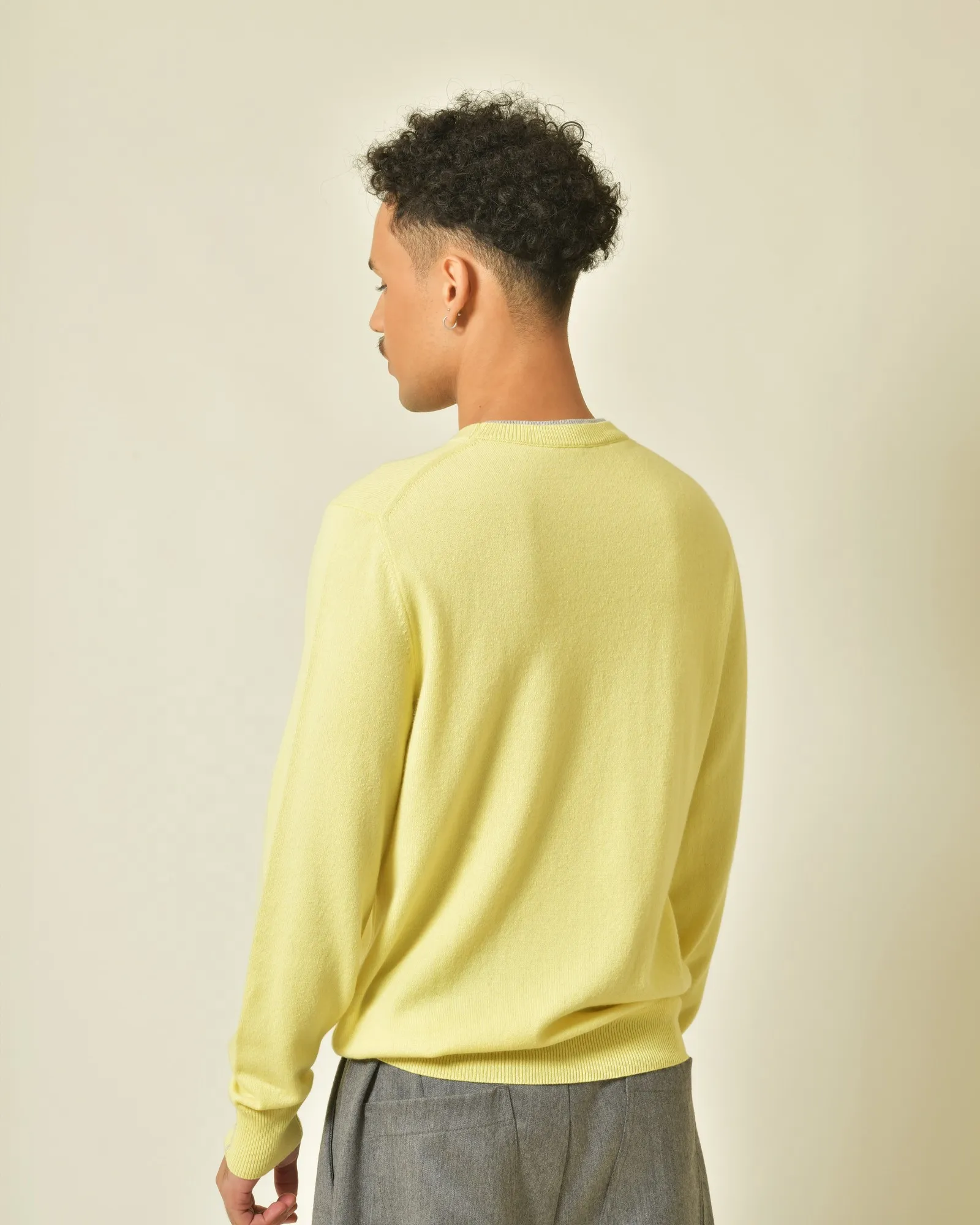 Pull en laine soie et cachemire jaune Peserico 