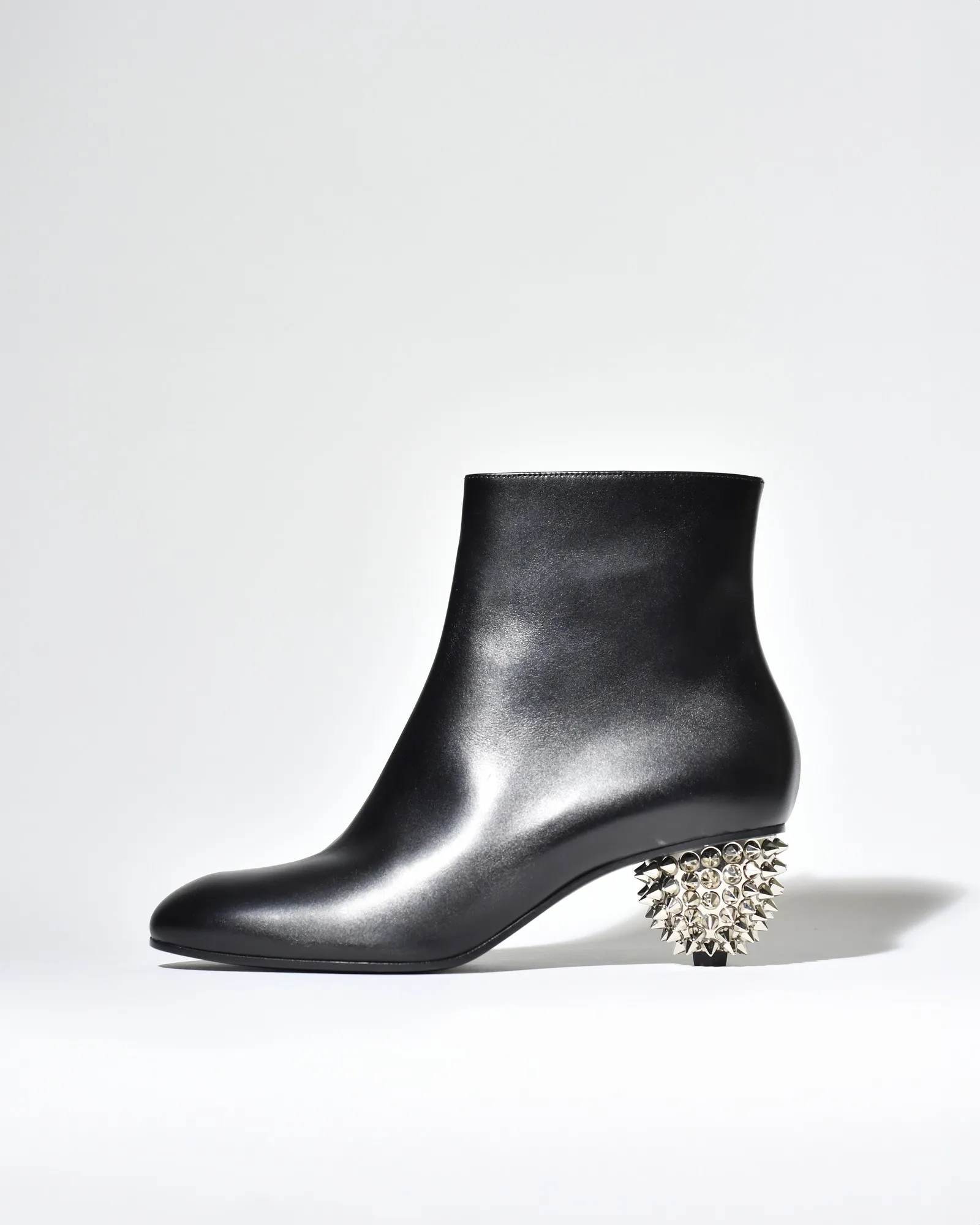 Bottines en cuir à talons spikers Alexander McQueen 