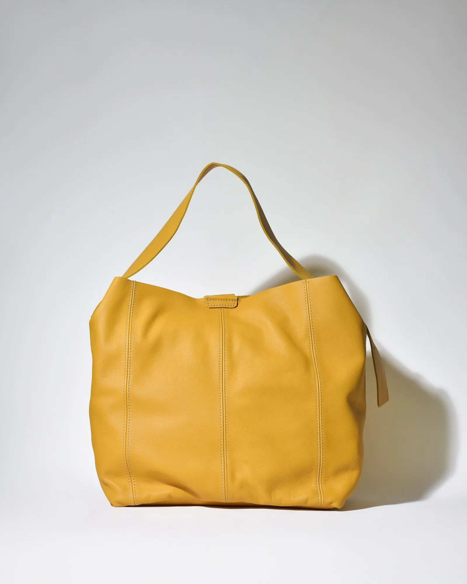 Sac porté épaule en cuir jaune Falorni 