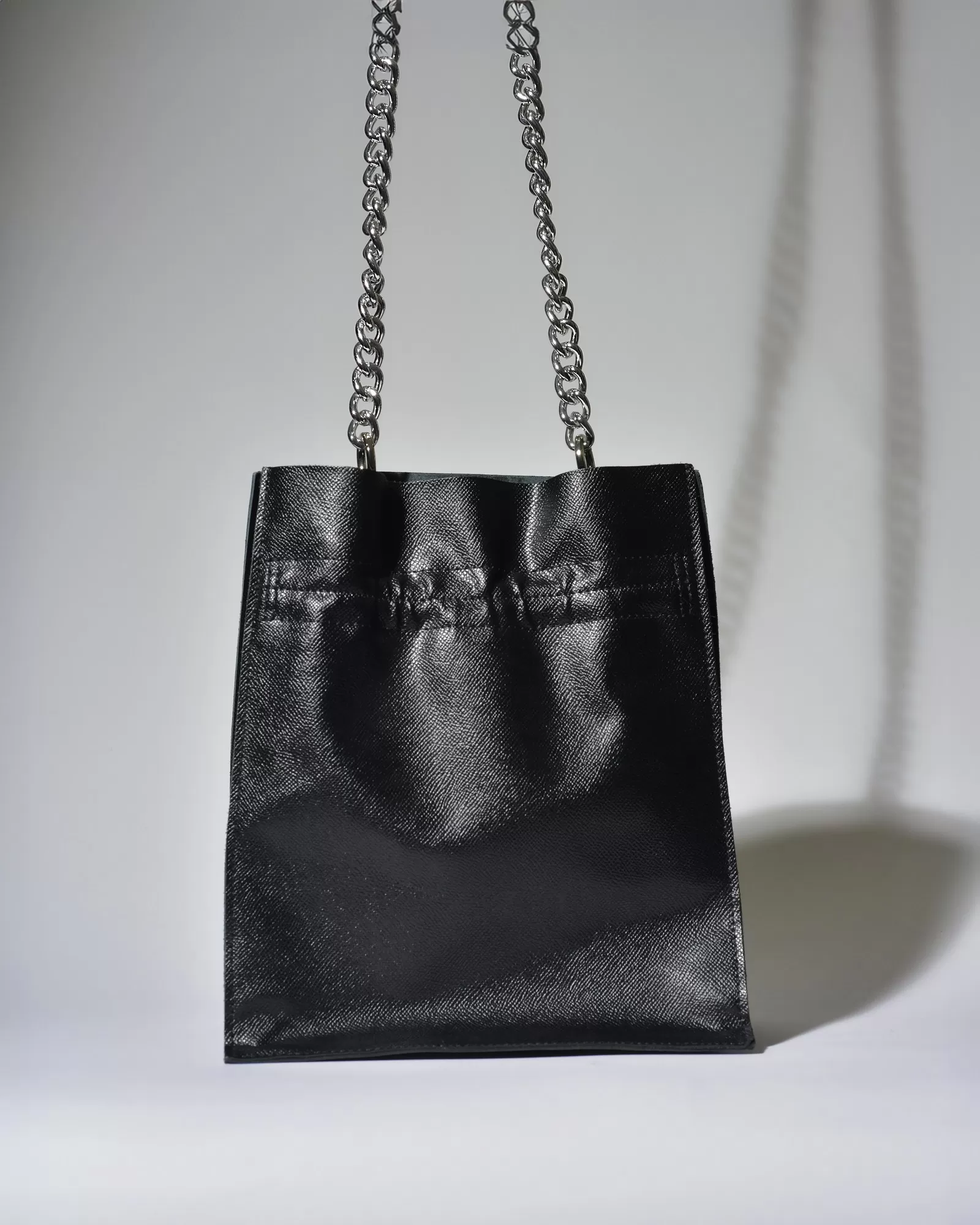 Sac sceau en cuir grainé avec chaîne argenté Falorni 