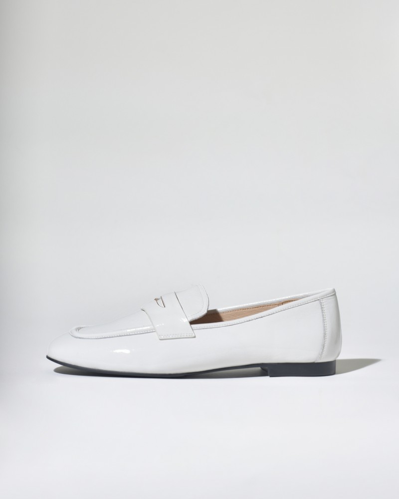 Mocassins en cuir vernis blanc Mercadal 