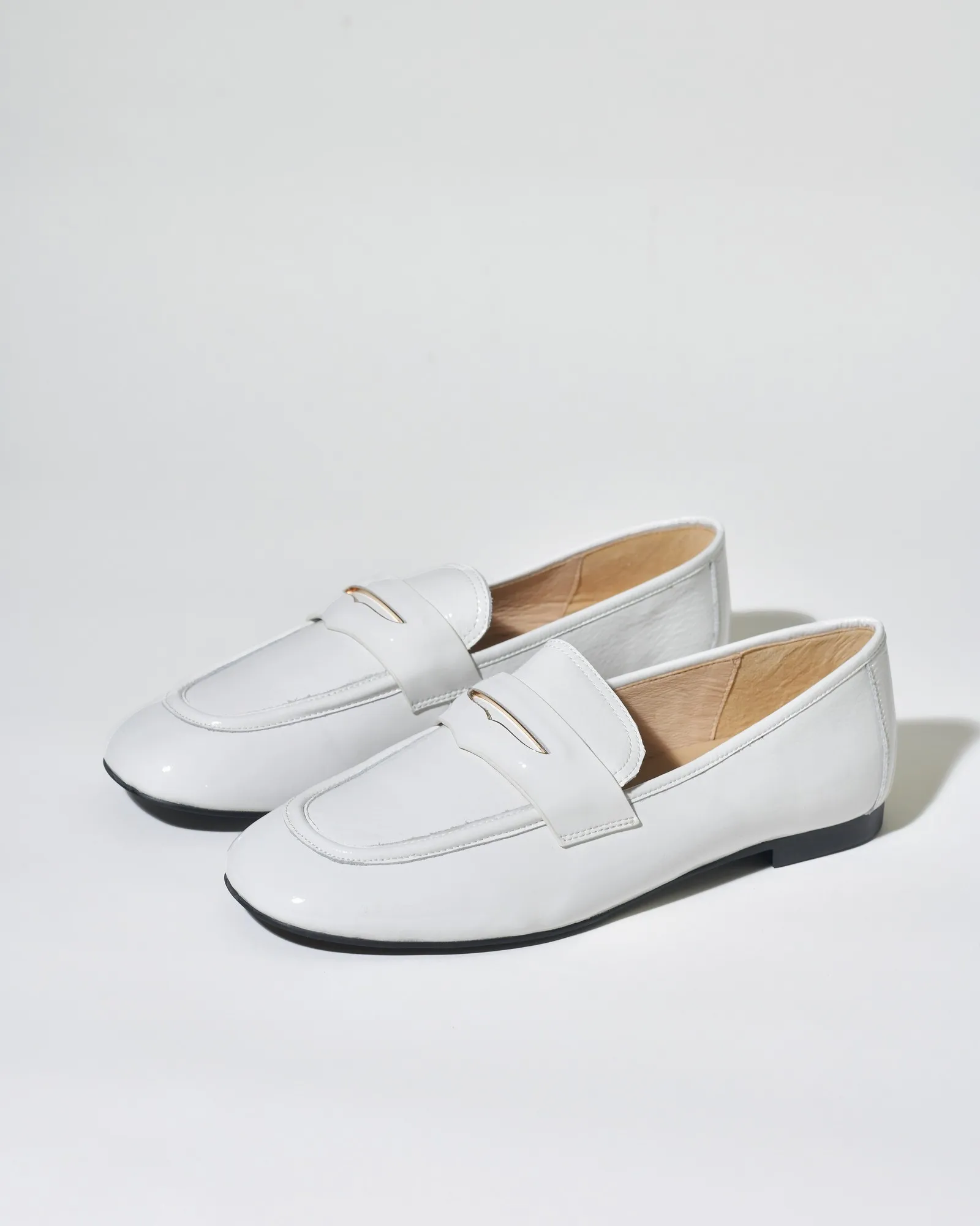 Mocassins en cuir vernis blanc Mercadal 