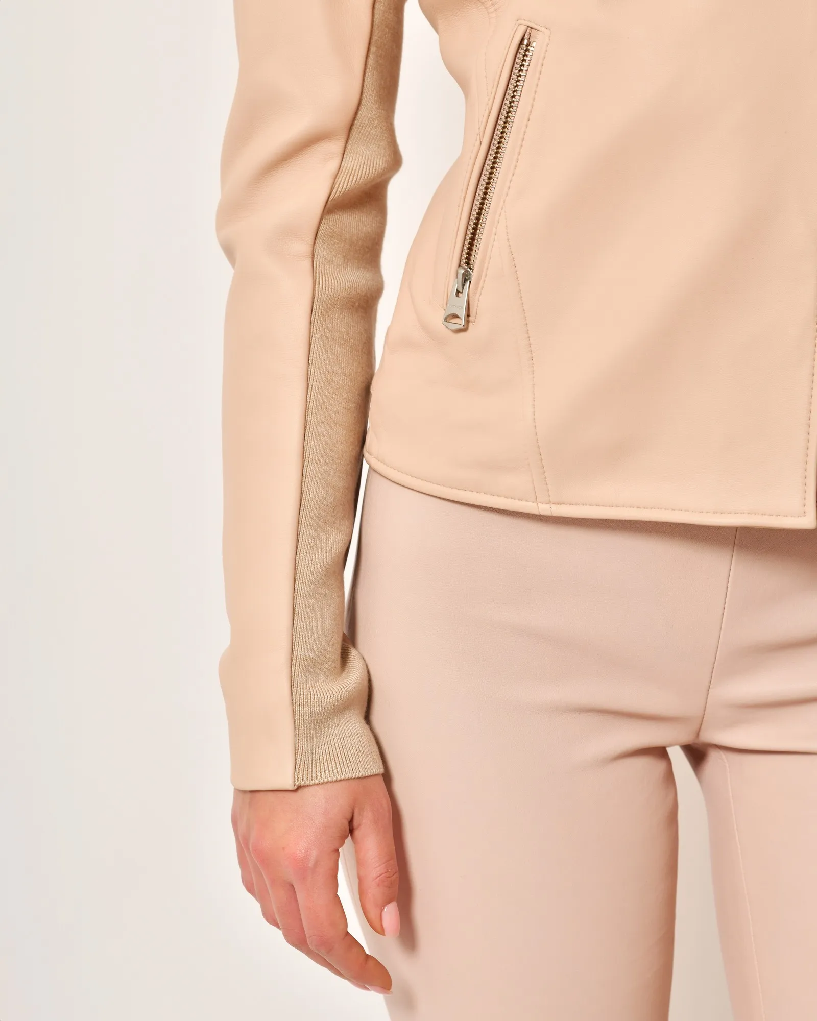 Veste perfecto en cuir rose Mackage 