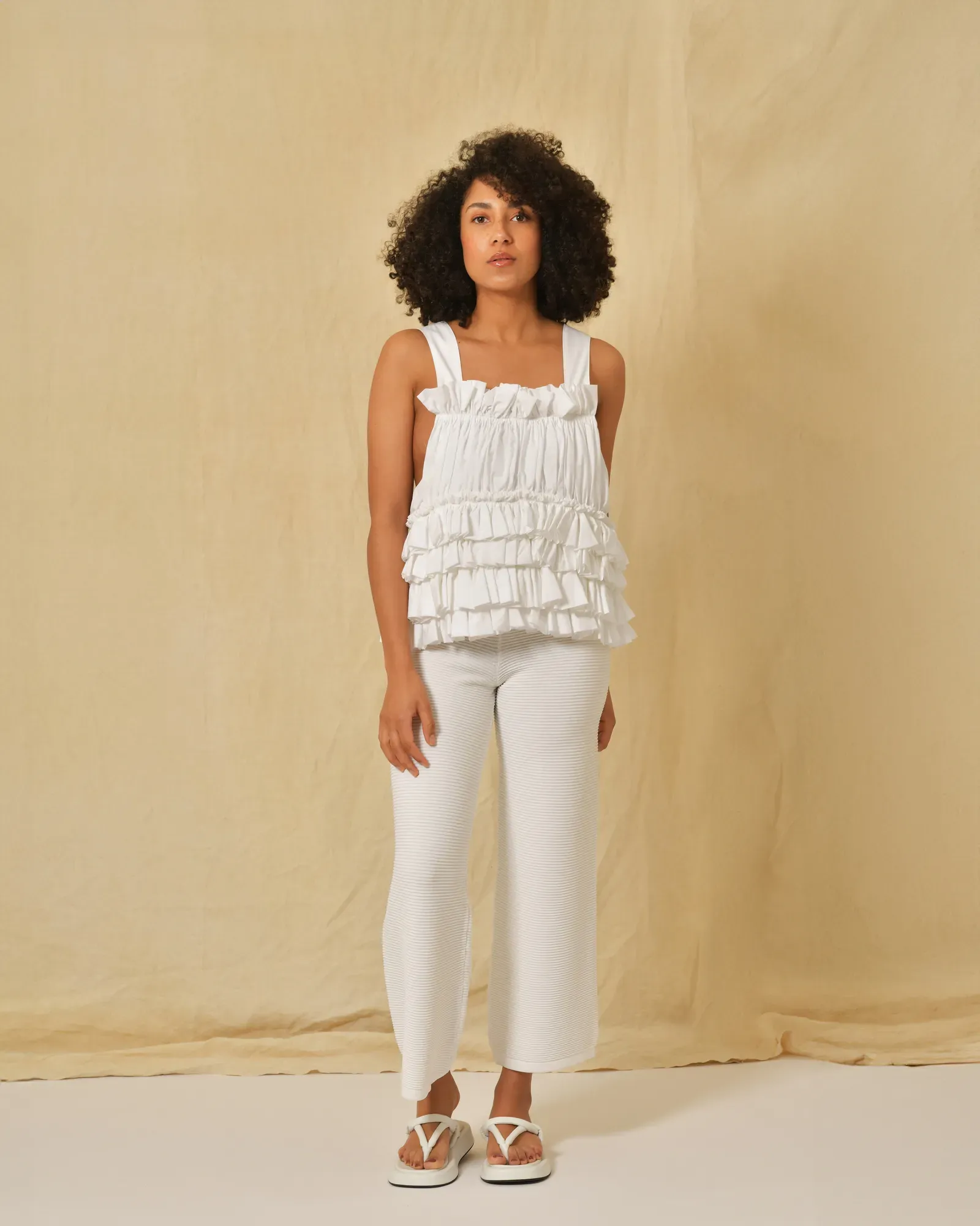 Pantalon côtéle blanc Liviana Conti