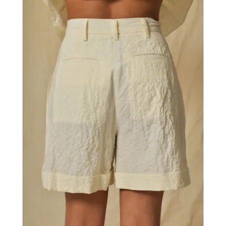 Short en coton texturé beige à pinces AVN