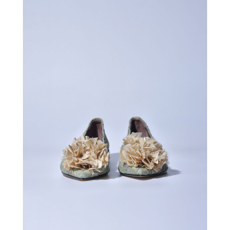 Ballerines en dentelle verte et pompon Collection Privée