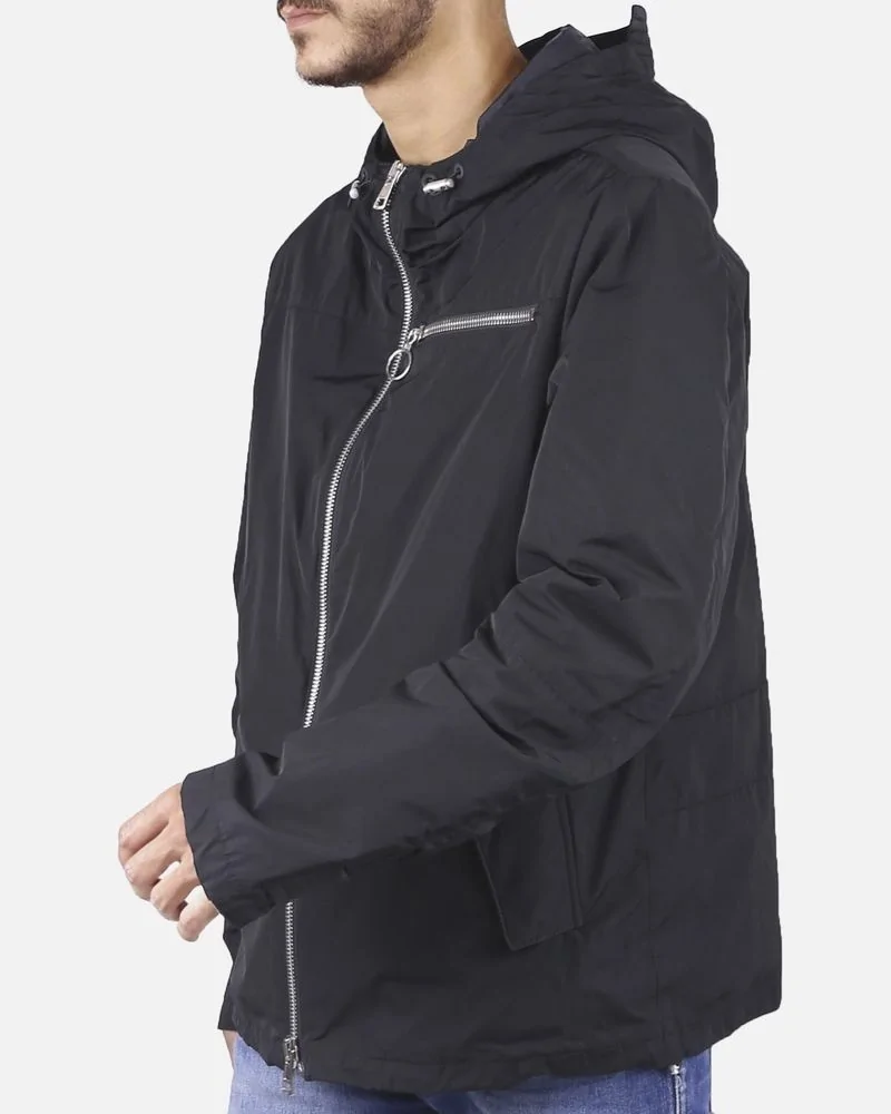 Veste imperméable à capuche noire 