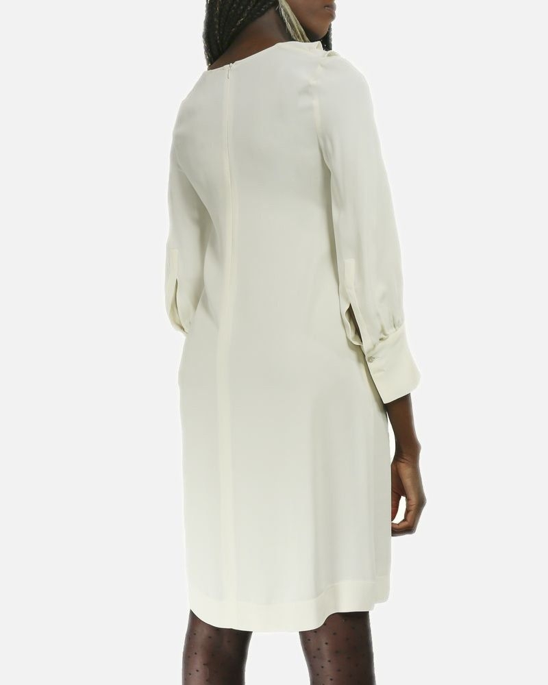 Robe en mousseline blanc cassé à volant Maesta 