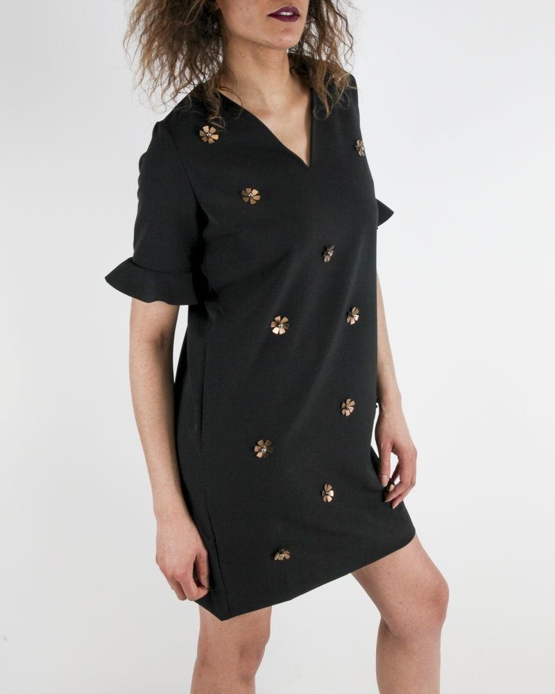 Robe en crêpe noir à broderies fleurs SVNTY 