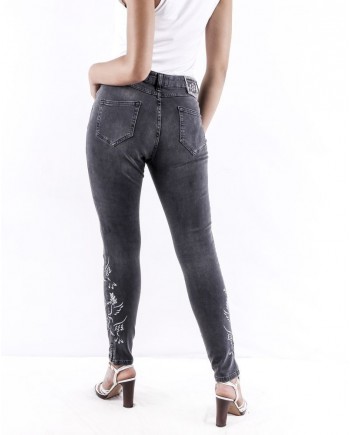 Jean skinny gris à broderie "Paix" SVNTY 