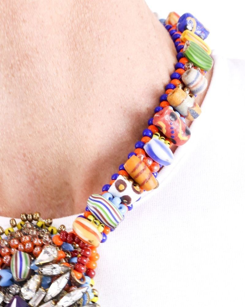 Collier ethniques à pierres et perles multicolores Erickson Beamon 