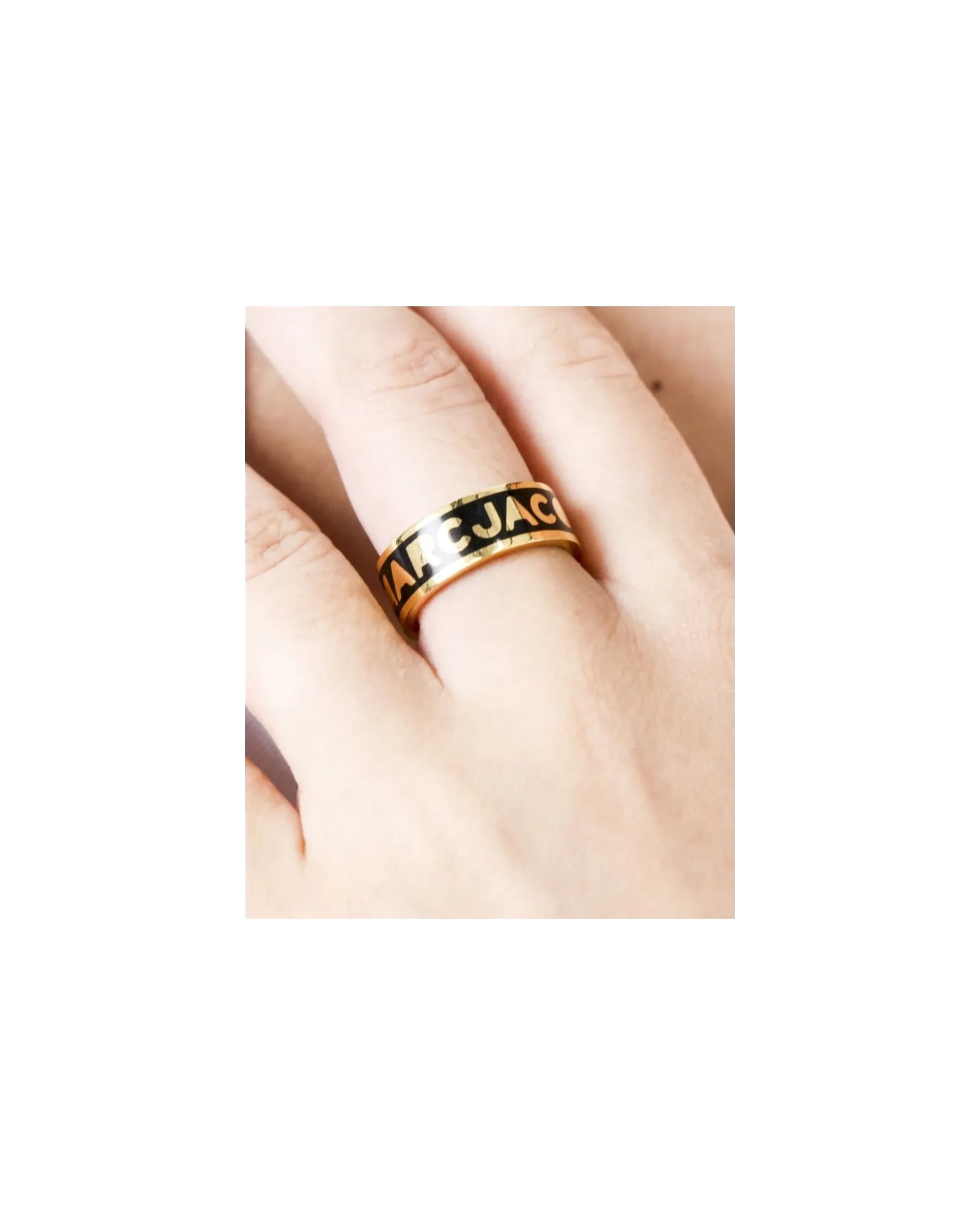 Bague dorée à logo Marc Jacobs 