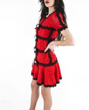 Robe rouge en dentelle Edward Achour 